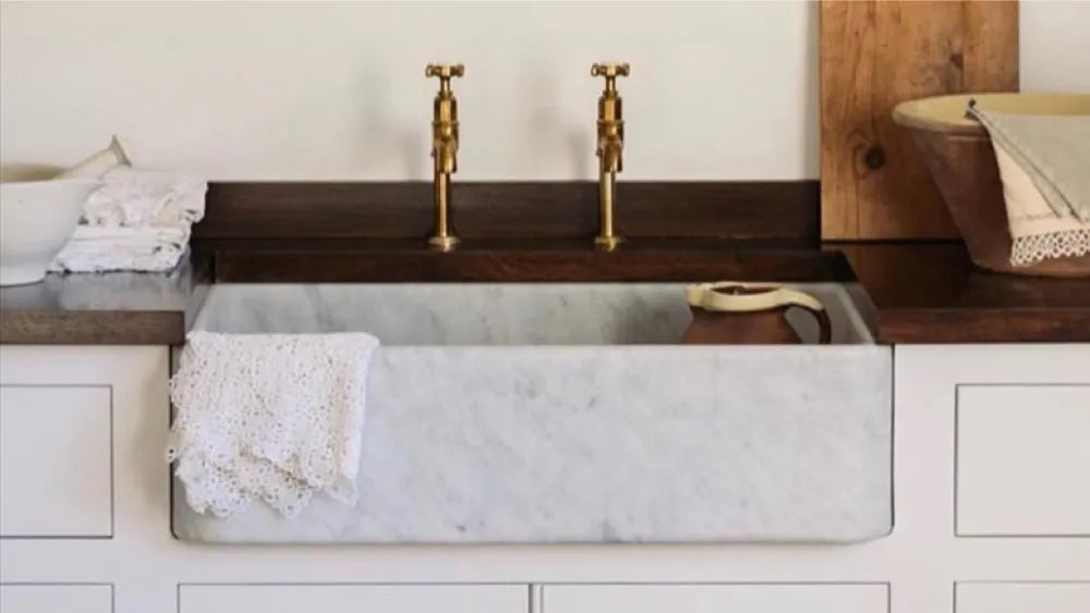 How to Clean a Farmhouse Sink?