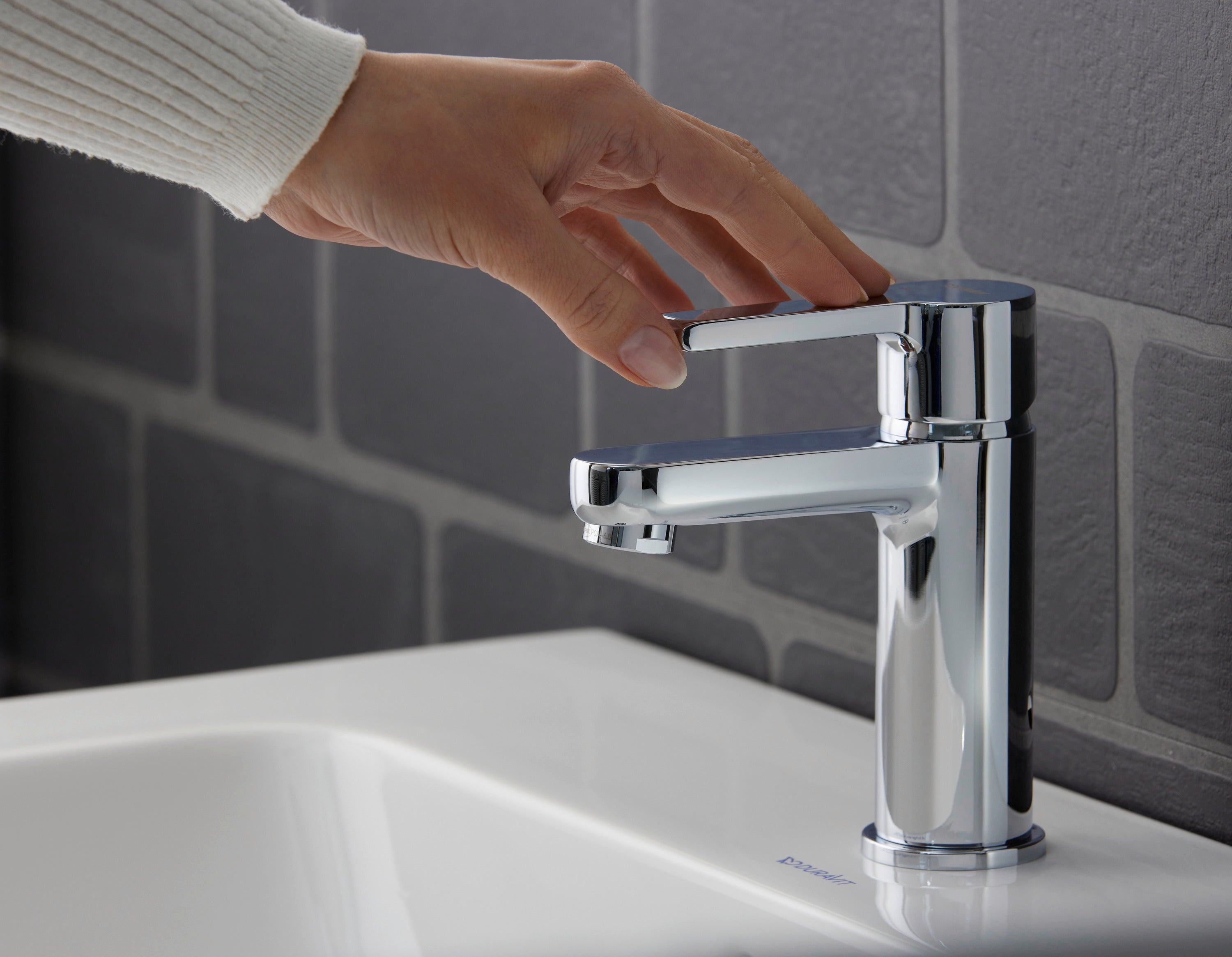 B.2 5 7/8" Single Hole Bathroom Sink FaucetBathroom Sink Faucet in Chrome, Drain Included