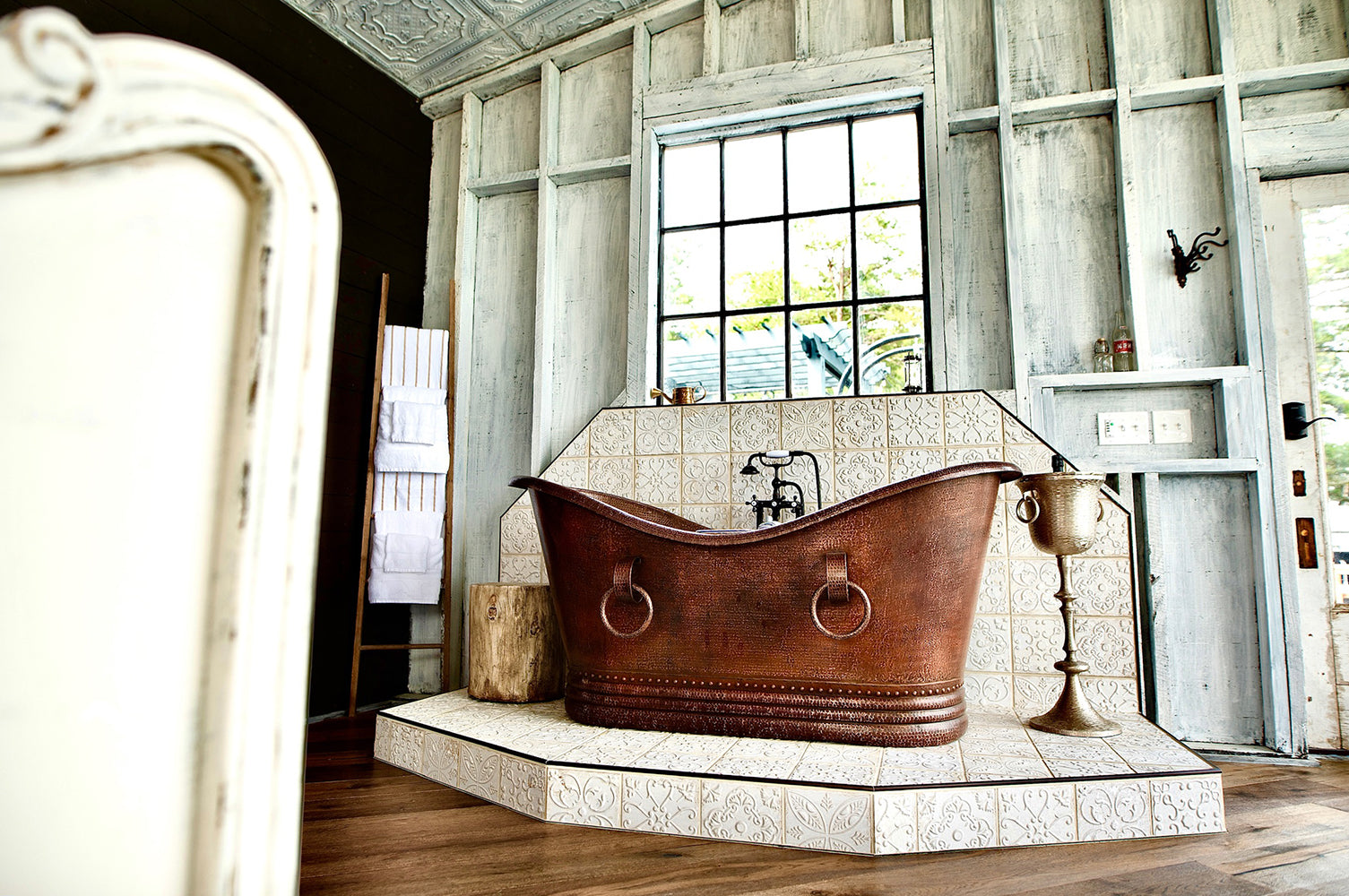 Alternate Image for Premier Copper Products 67" Hammered Copper Double Slipper Bathtub With Rings, BTDR67DB