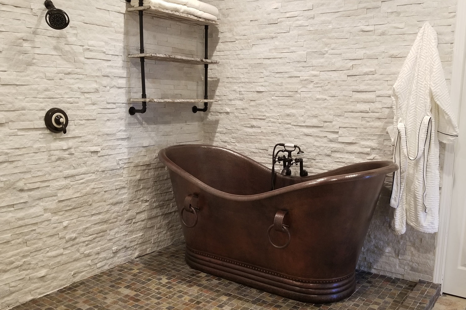 Alternate Image for Premier Copper Products 72" Hammered Copper Double Slipper Bathtub With Rings, BTDR72DB