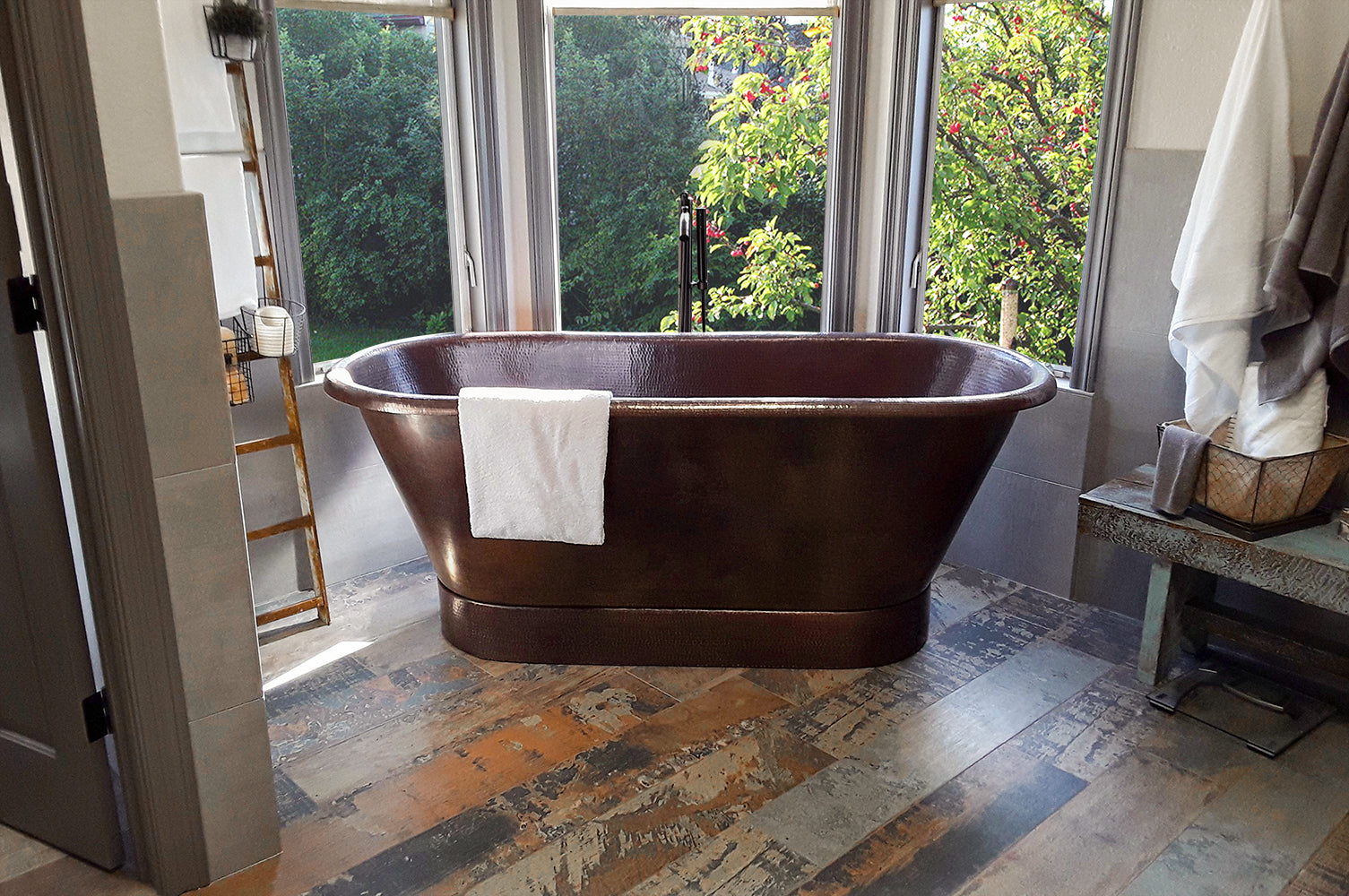 Alternate Image for Premier Copper Products 72" Hammered Copper Modern Style Bathtub, BTM72DB