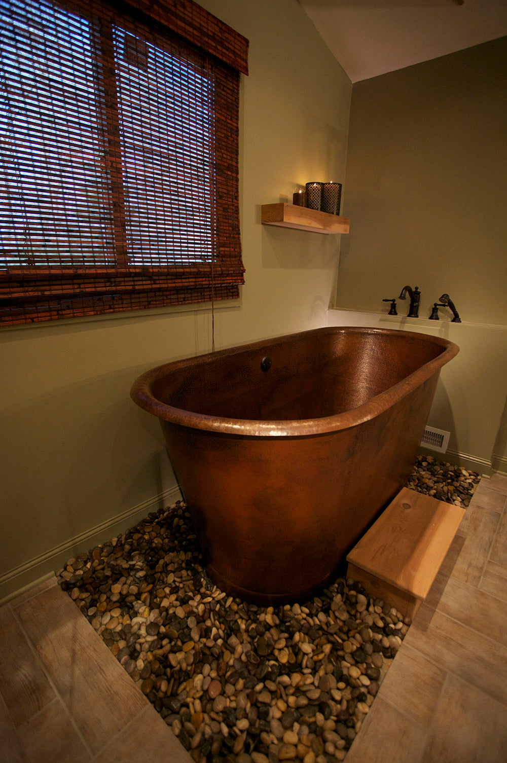 Alternate Image for Premier Copper Products 72" Hammered Copper Modern Style Bathtub, BTM72DB
