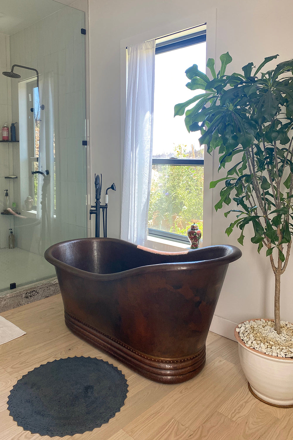 Alternate Image for Premier Copper Products 67" Hammered Copper Single Slipper Bathtub, BTS67DB