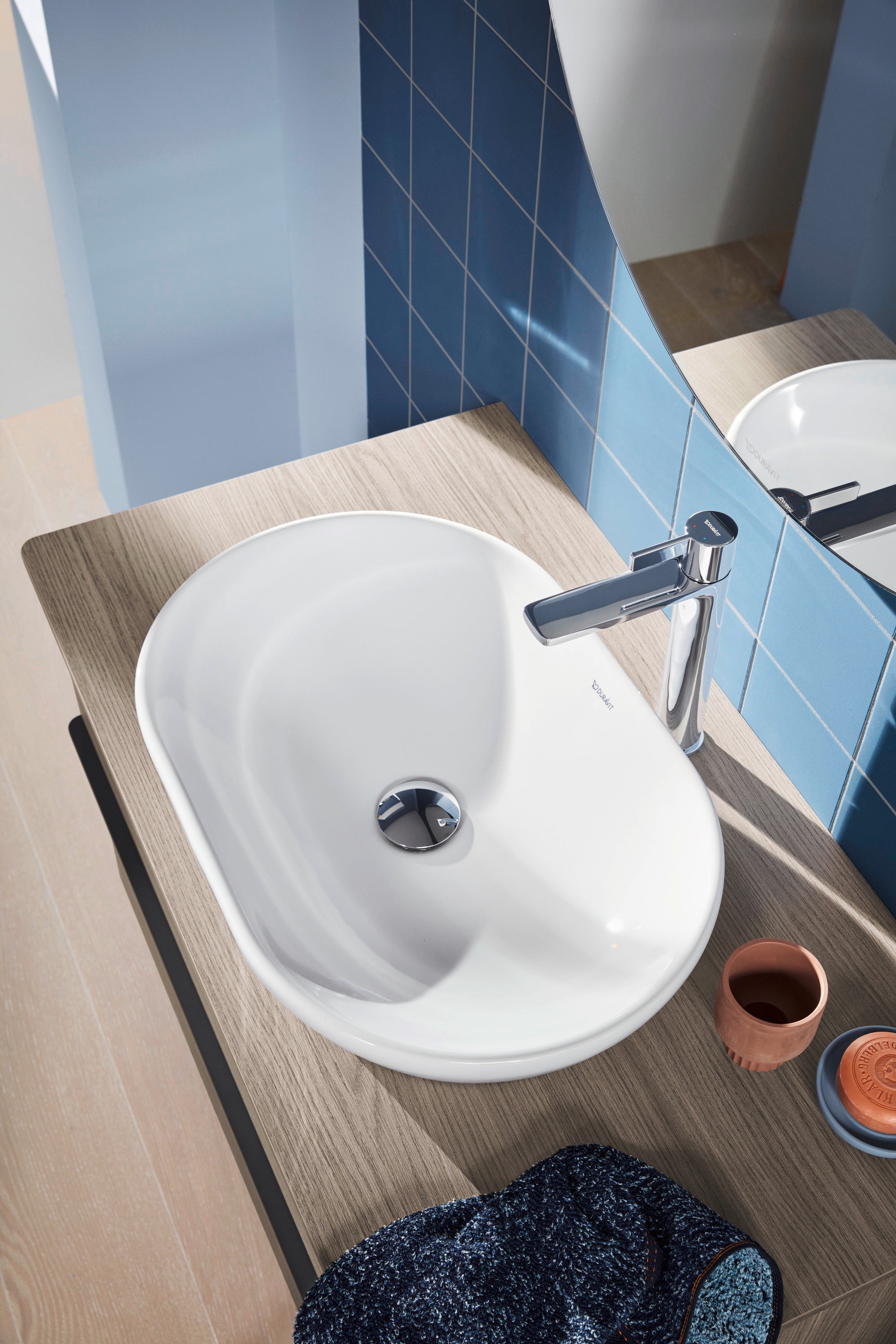 D-Neo 23 5/8" Oval Vessel Sink in White