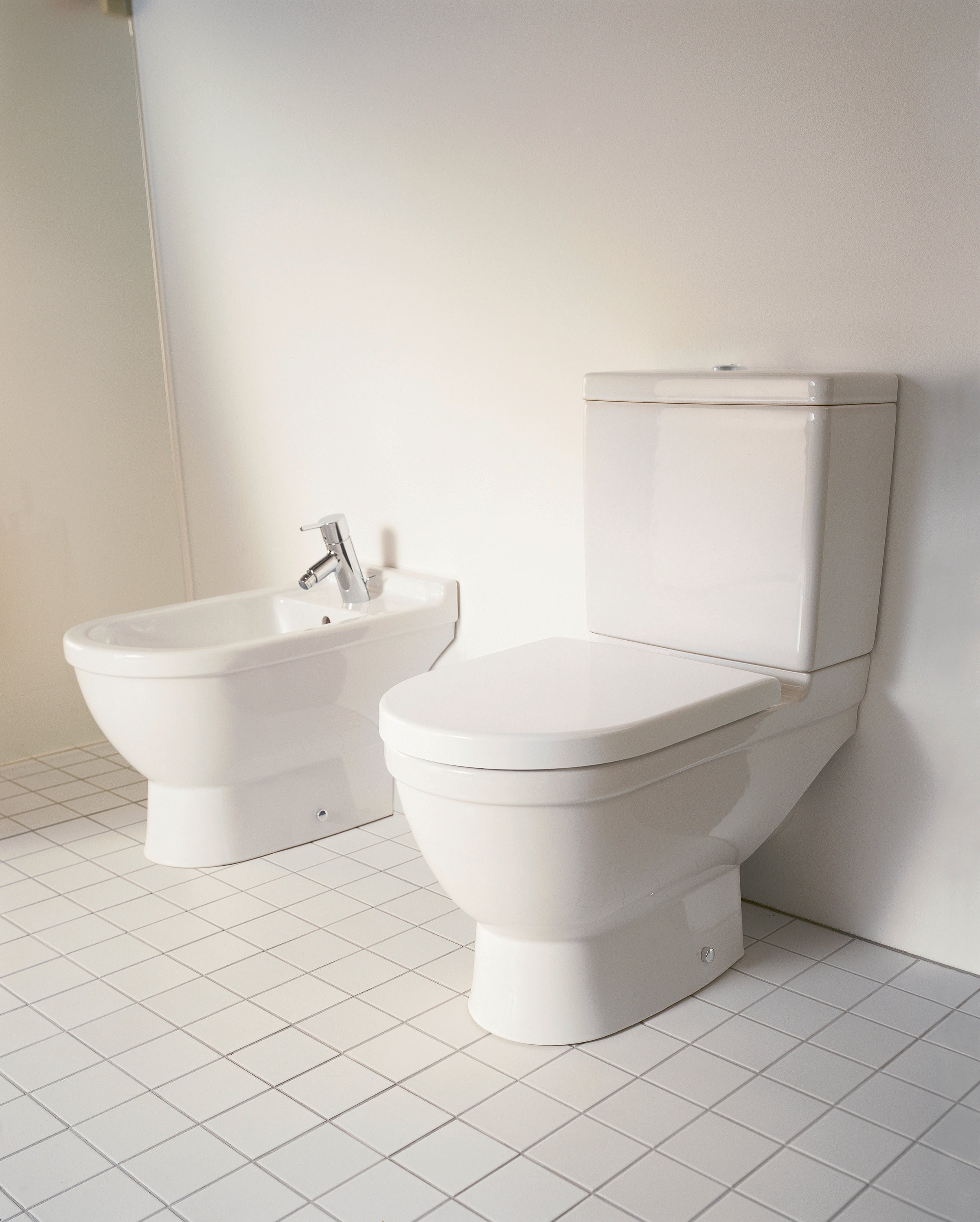Starck 3 Single Hole Horizontal Spray Floorstanding Bidet in White