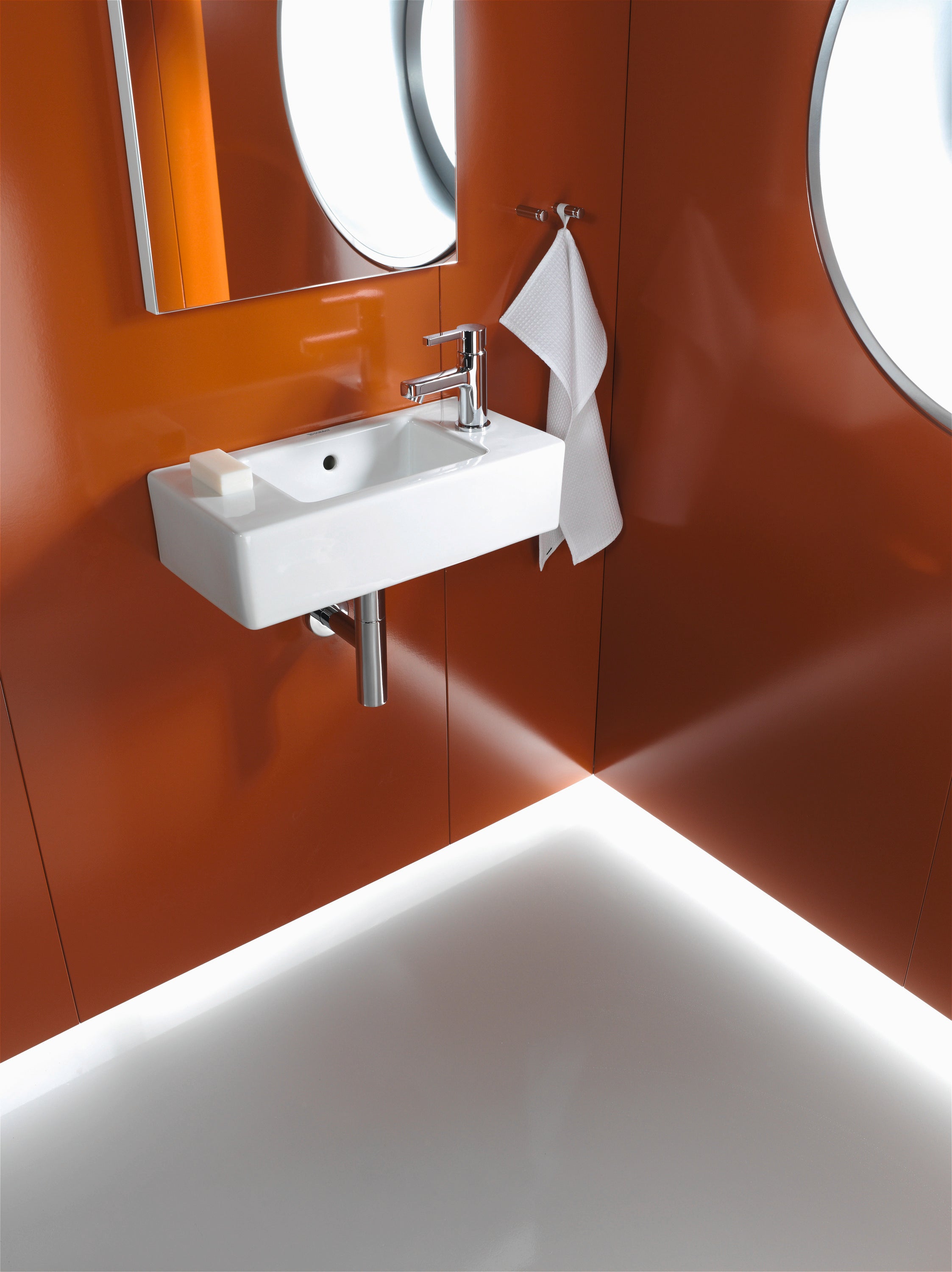 Vero 19 5/8" Rectangular Wall Mounted Sink in White with Single Faucet Hole and with Overflow
