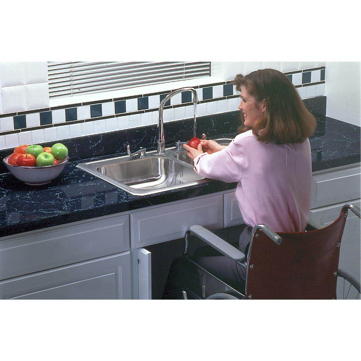 Alternate Image for Elkay Celebrity 33" Drop In/Topmount Stainless Steel ADA Kitchen Sink, 50/50 Double Bowl, Brushed Satin, 1 Faucet Hole, GECR33211