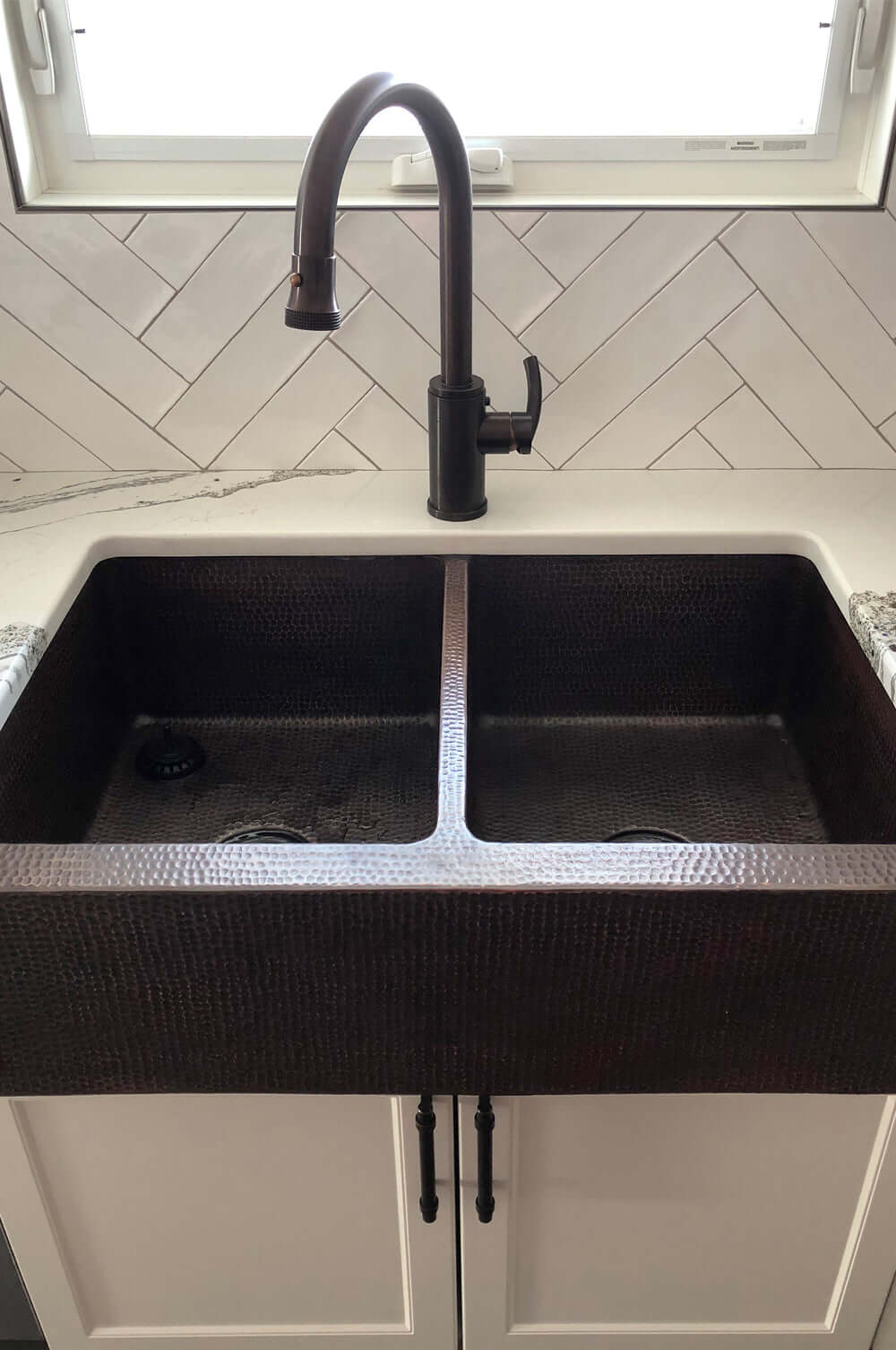 Alternate Image for Premier Copper Products 33" Copper Farmhouse Sink, 50/50 Double Bowl, Oil Rubbed Bronze, KA50DB33229