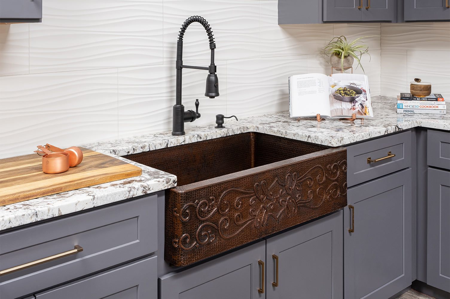 Alternate Image for Premier Copper Products 33" Copper Farmhouse Sink, Oil Rubbed Bronze, KASDB33229S