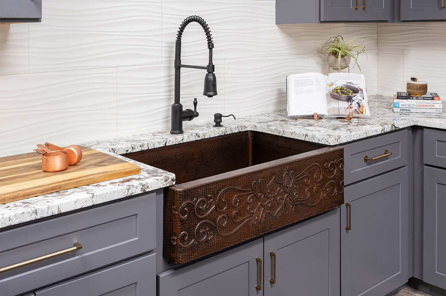 Alternate Image for Premier Copper Products 33" Copper Farmhouse Sink, Oil Rubbed Bronze, KASDB33229S