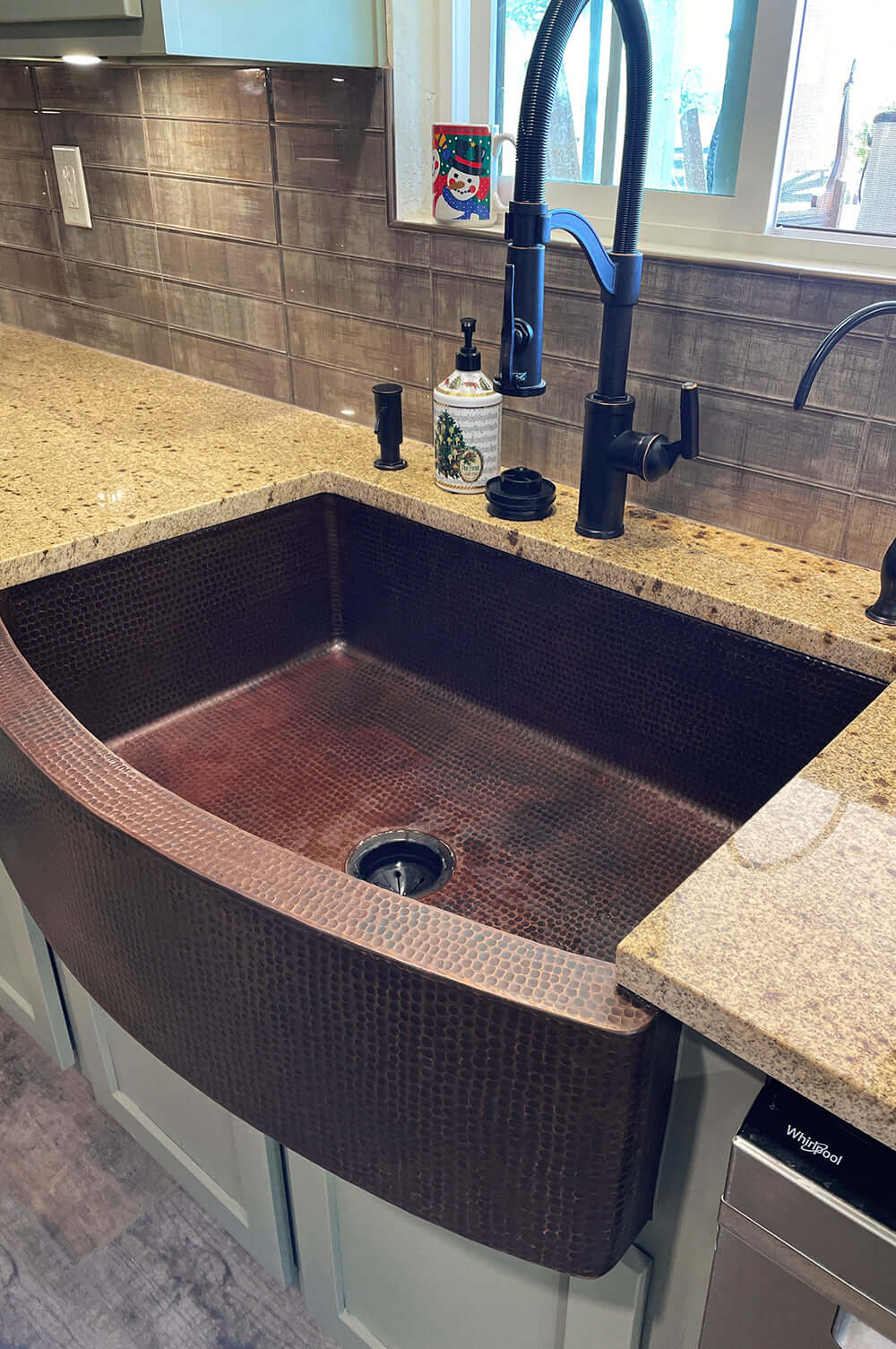 Alternate Image for Premier Copper Products 33" Copper Farmhouse Sink, Oil Rubbed Bronze, KASRDB33249