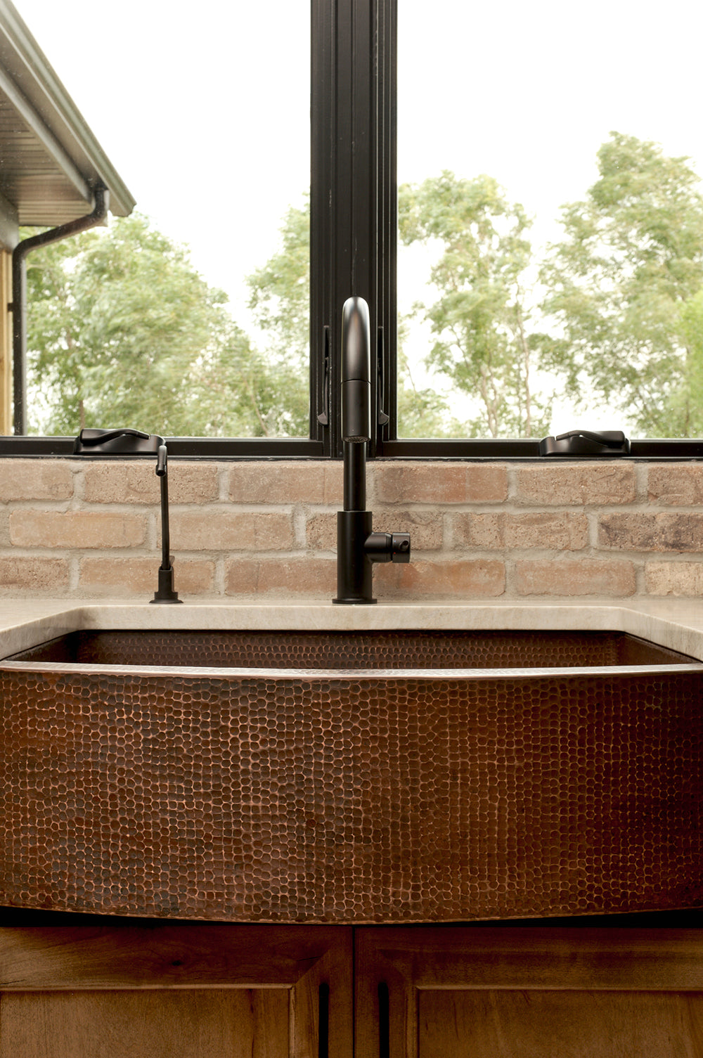 Alternate Image for Premier Copper Products 30" Copper Farmhouse Sink, Oil Rubbed Bronze, KASRDB30249