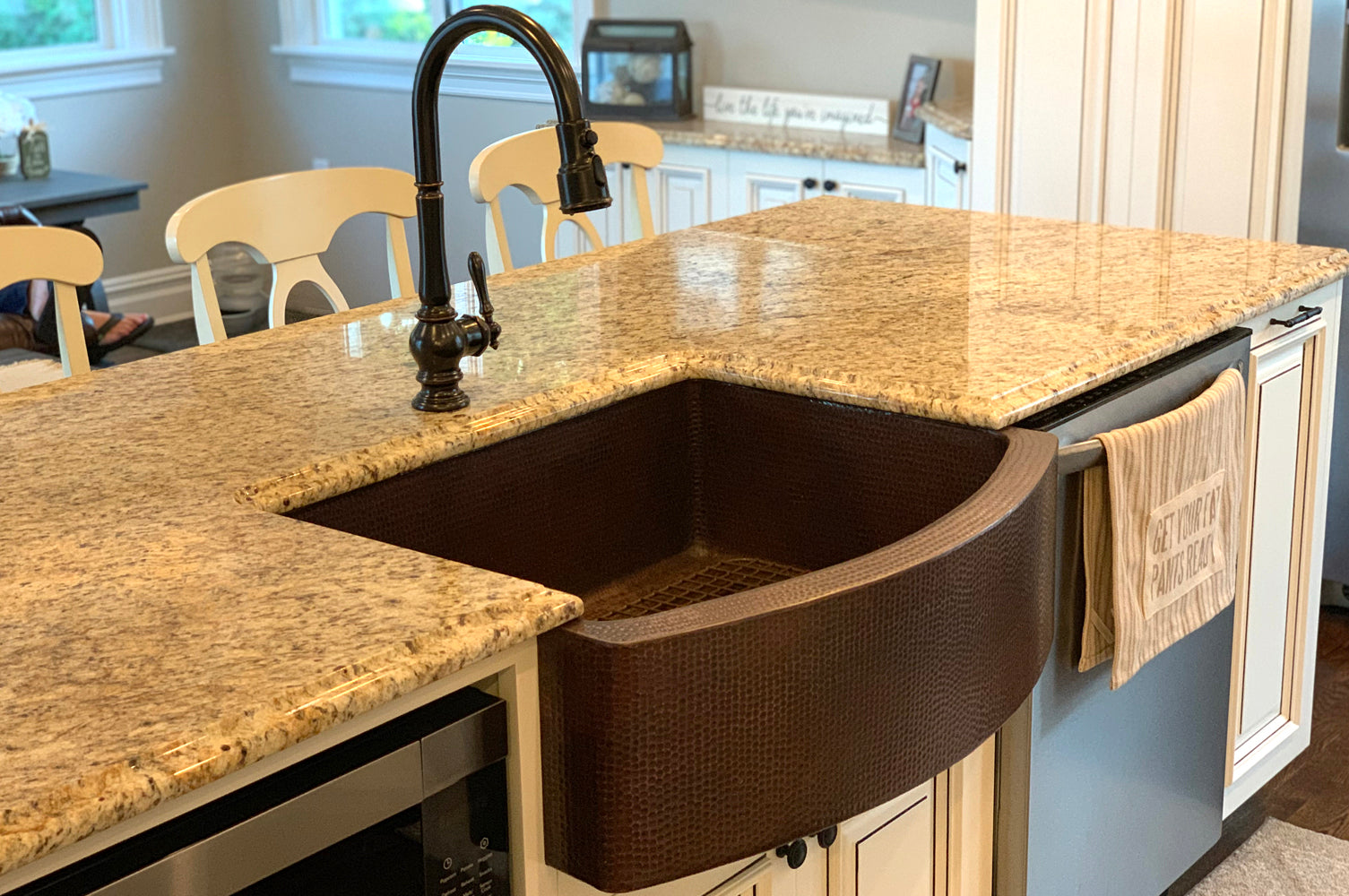 Alternate Image for Premier Copper Products 30" Copper Farmhouse Sink, Oil Rubbed Bronze, KASRDB30249