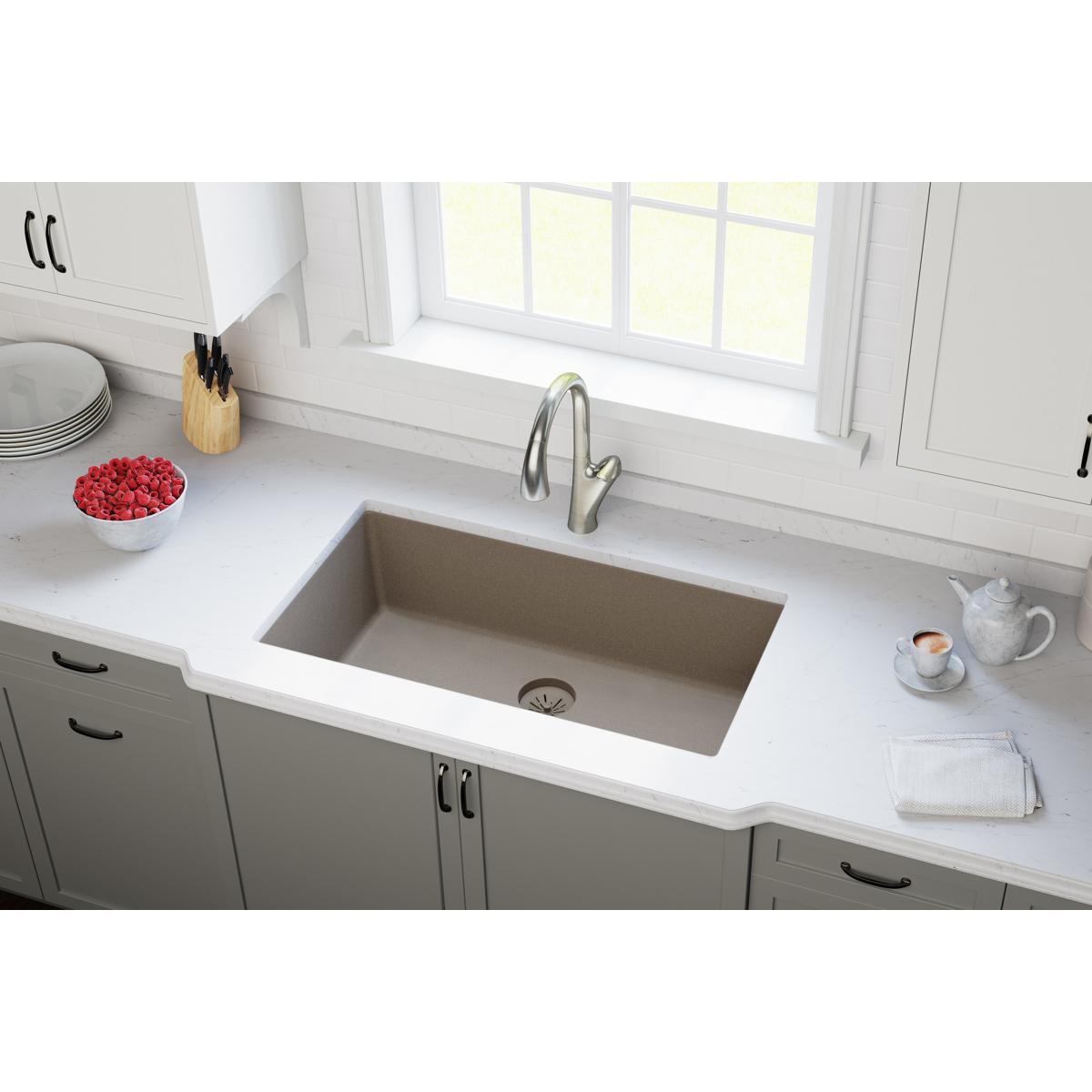 Elkay Quartz Perfect Drain 3-1/2" Removable Polymer Basket Strainer and Rubber Stopper Silvermist, LKPDQSSM