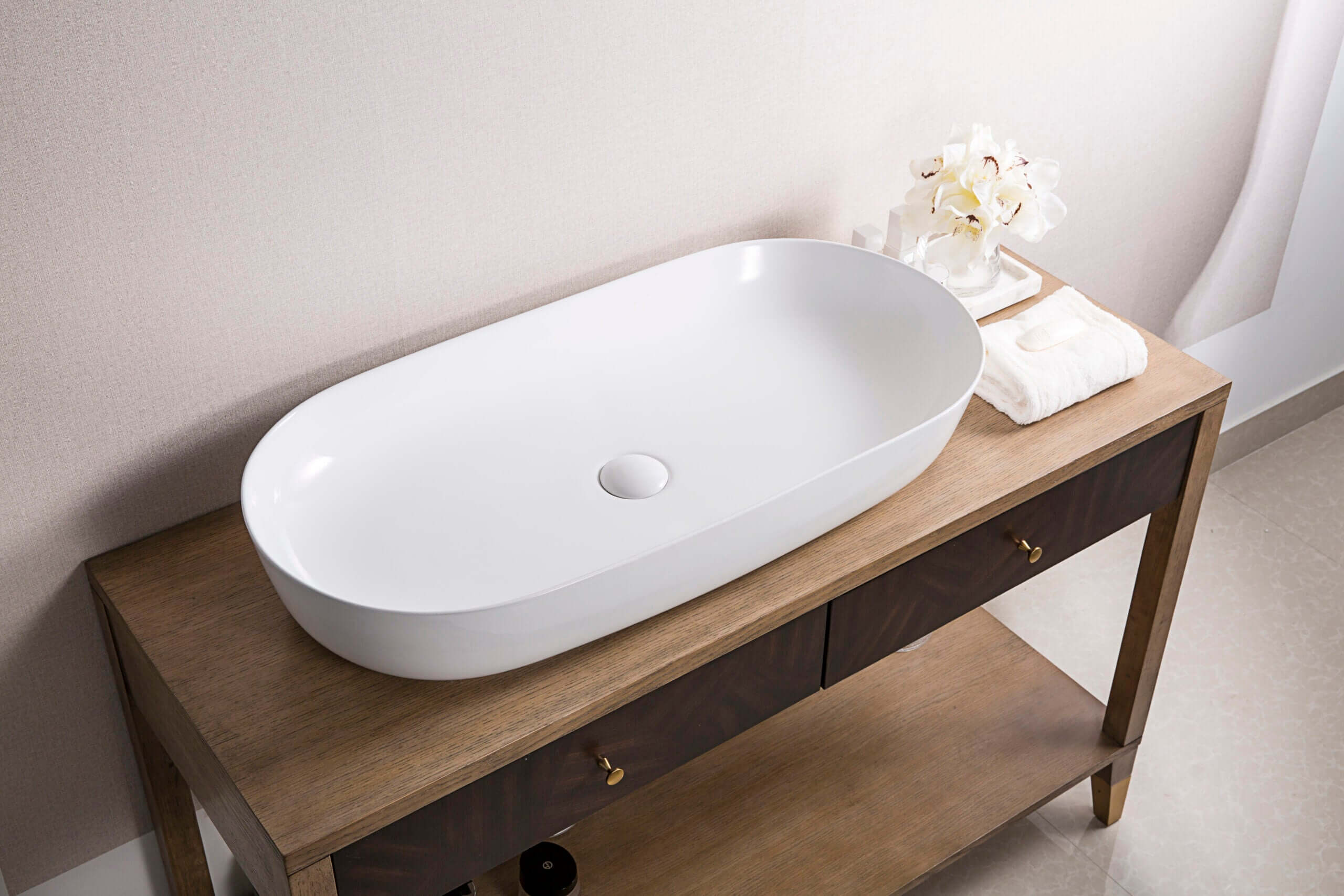Alternate Image for Ruvati Vista 32" Oval Vessel Porcelain Above Counter Bathroom Sink, White, RVB0432