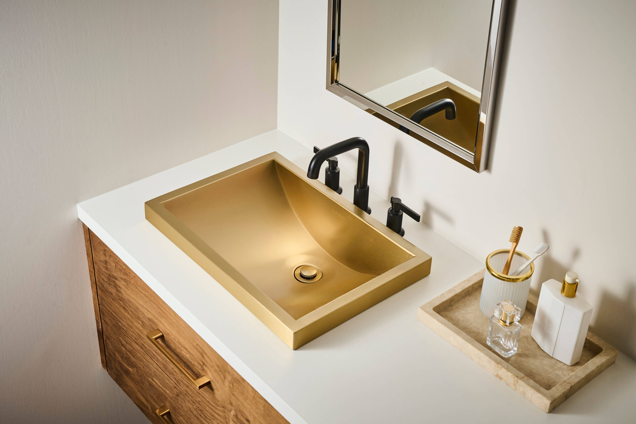 Ruvati Barolo Widespread Bathroom Faucet, Matte Black, Lever, RVF5236MB Product Image