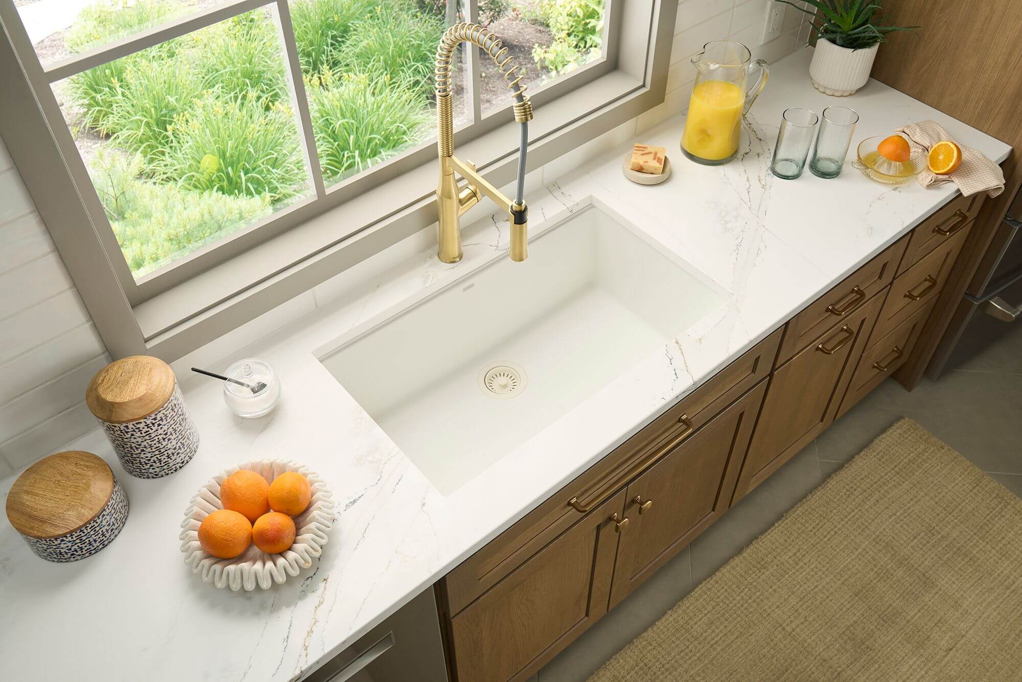 Ruvati epiGranite 33" Undermount Granite Composite Workstation Kitchen Sink, Arctic White Matte, RVG2083WH Product Image
