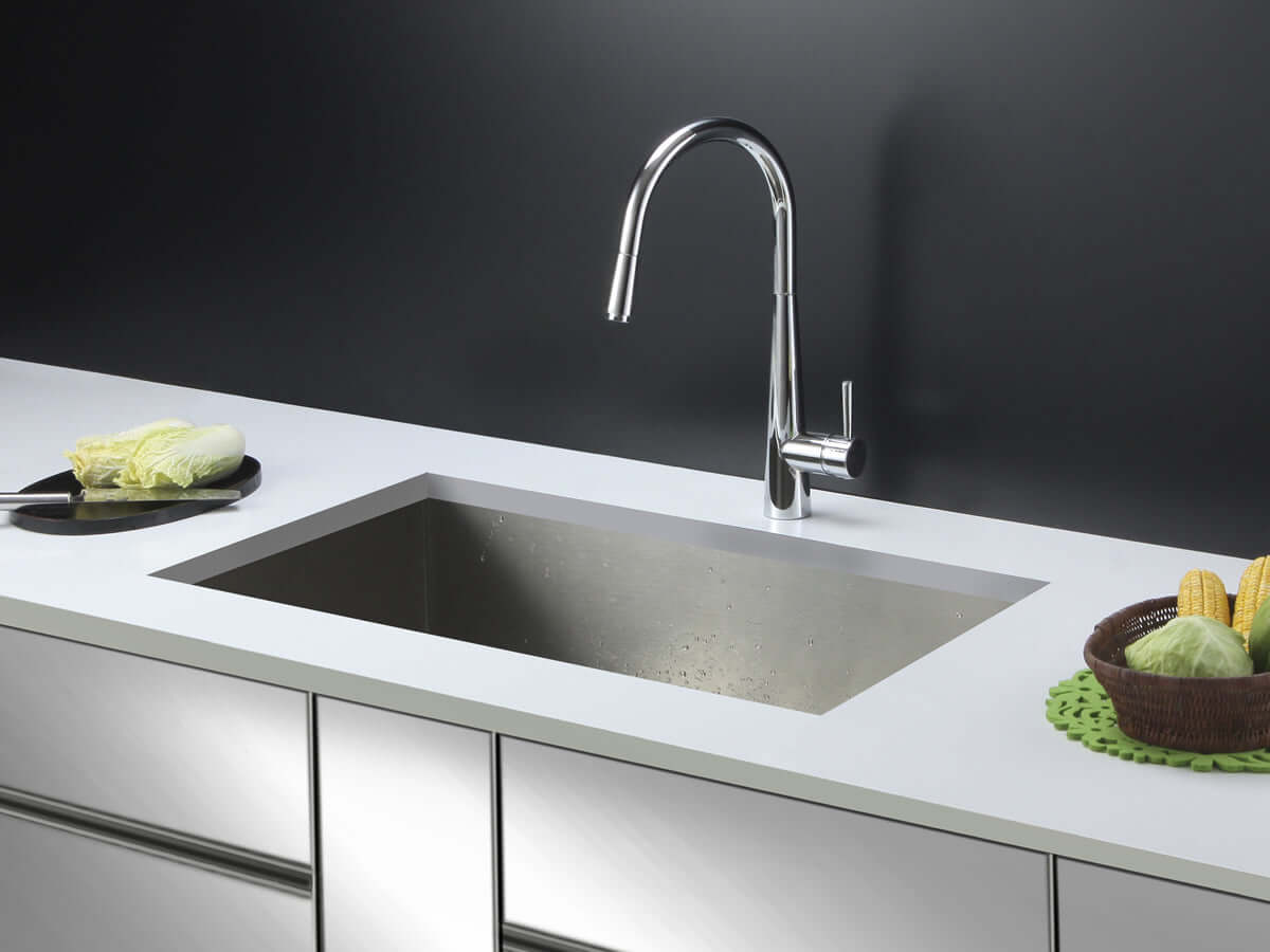 Alternate Image for Ruvati Nesta 32" Undermount Stainless Steel Kitchen Sink, 16 Gauge, Zero Radius, RVH7405
