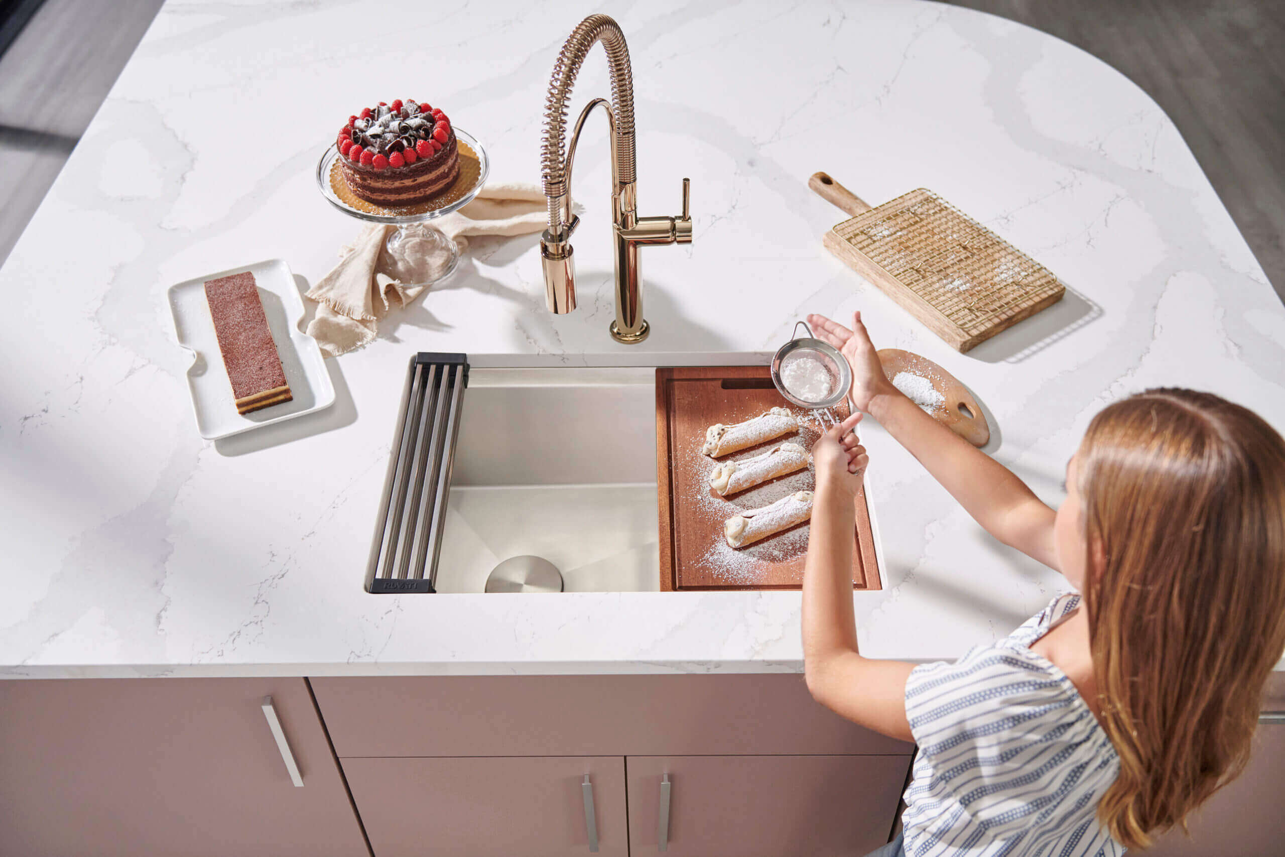 Alternate Image for Ruvati Veniso 30" Slope Bottom Offset Drain Undermount Stainless Steel Workstation Kitchen Sink, 16 Gauge, RVH8582