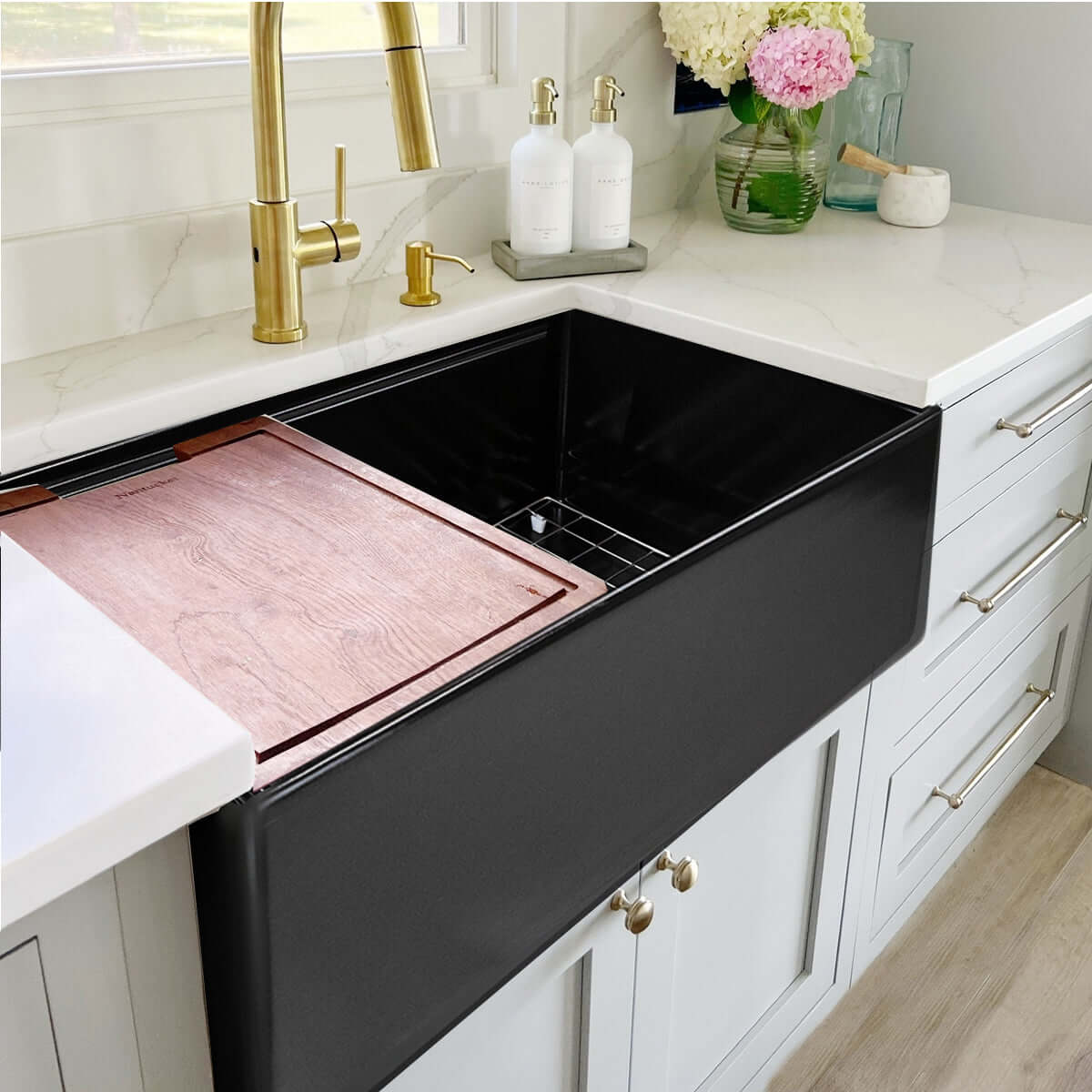 Alternate Image for Nantucket Sinks Cape 30" Fireclay Workstation Farmhouse Sink with Accessories, Matte Black, T-PS30MB