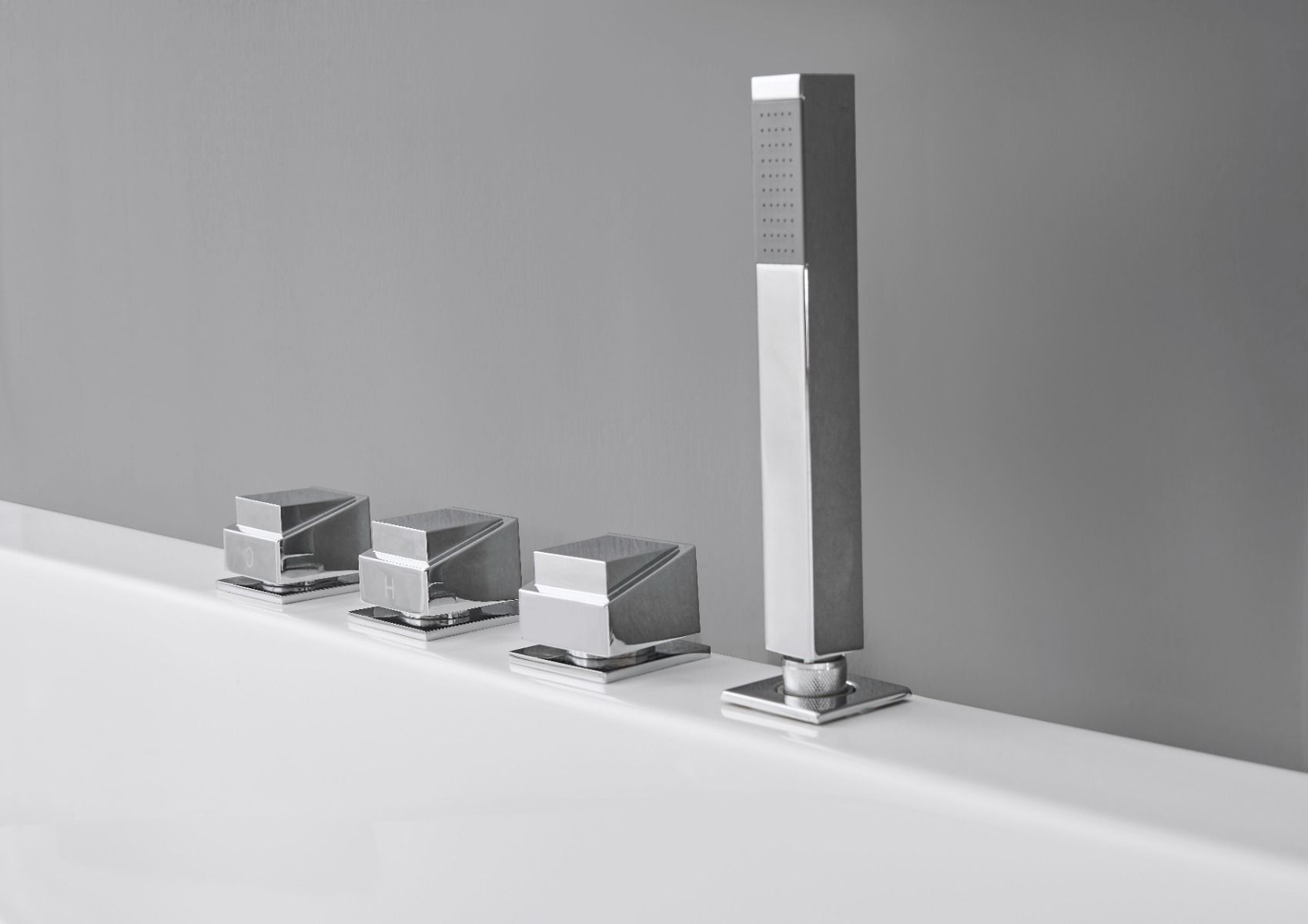 Alternate Image for Eago 59" Acrylic Corner Rectangle Bathtub with Fixtures, White, AM154ETL-R5