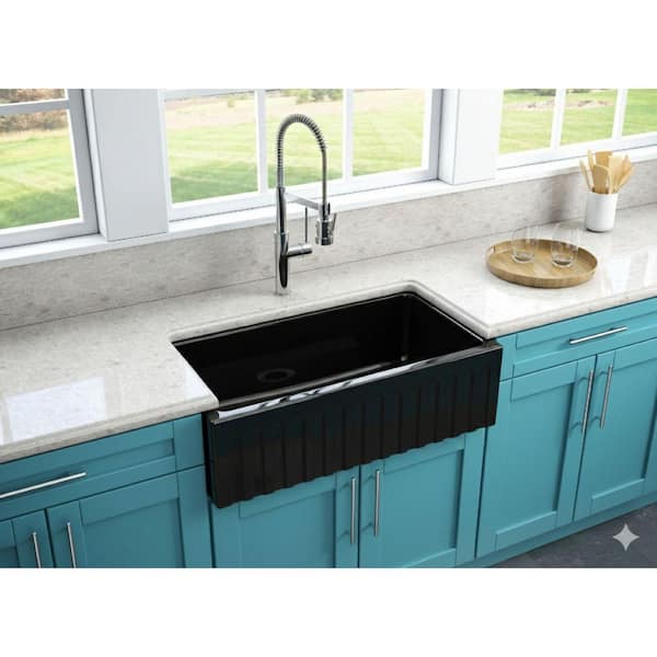 Latoscana 33" Fireclay Single Bowl Black Farmhouse Apron Sink, Reversible, LFS3318B