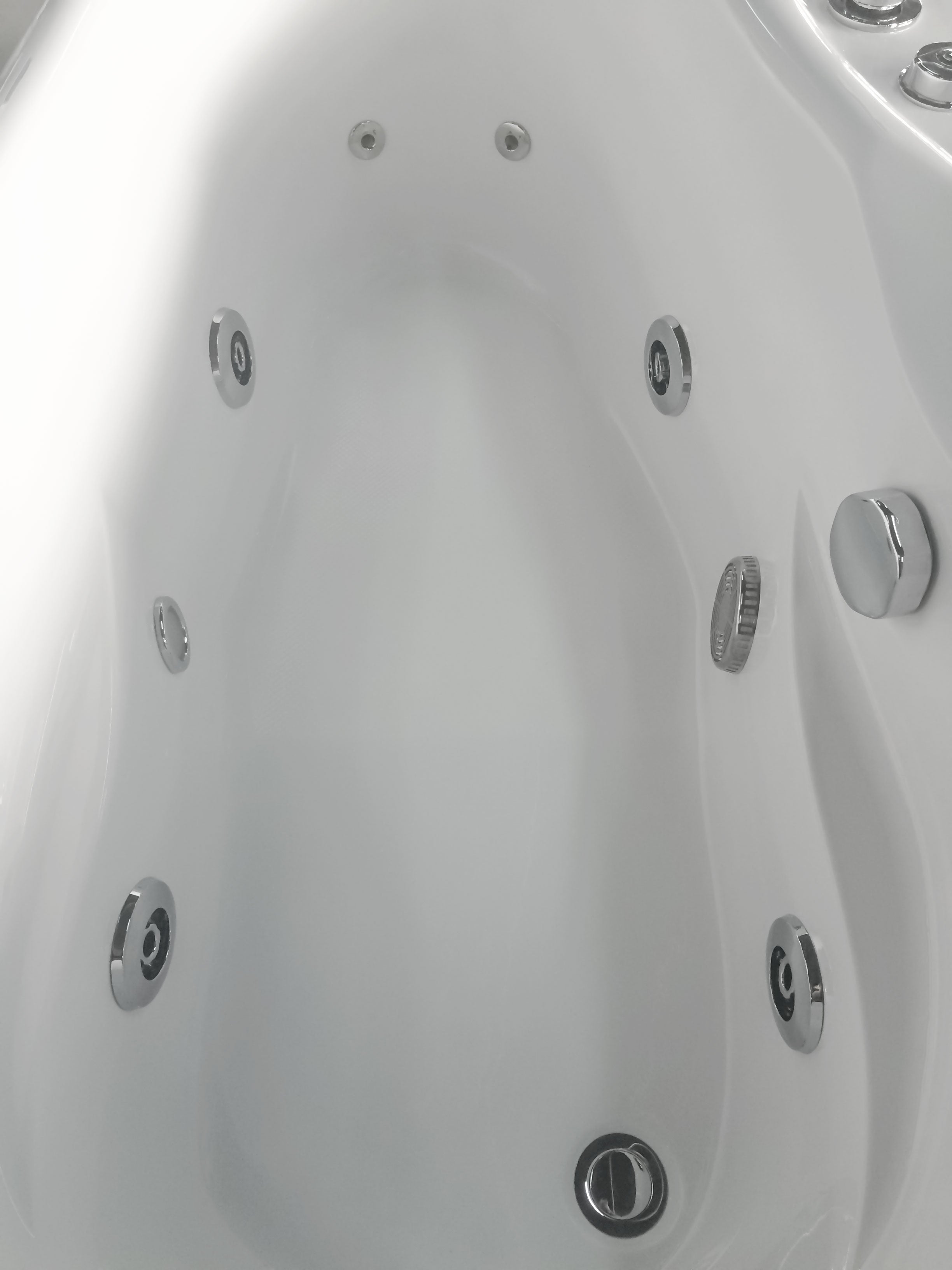 Alternate Image for Eago 57" Acrylic Corner Oval Bathtub, White, AM175-L