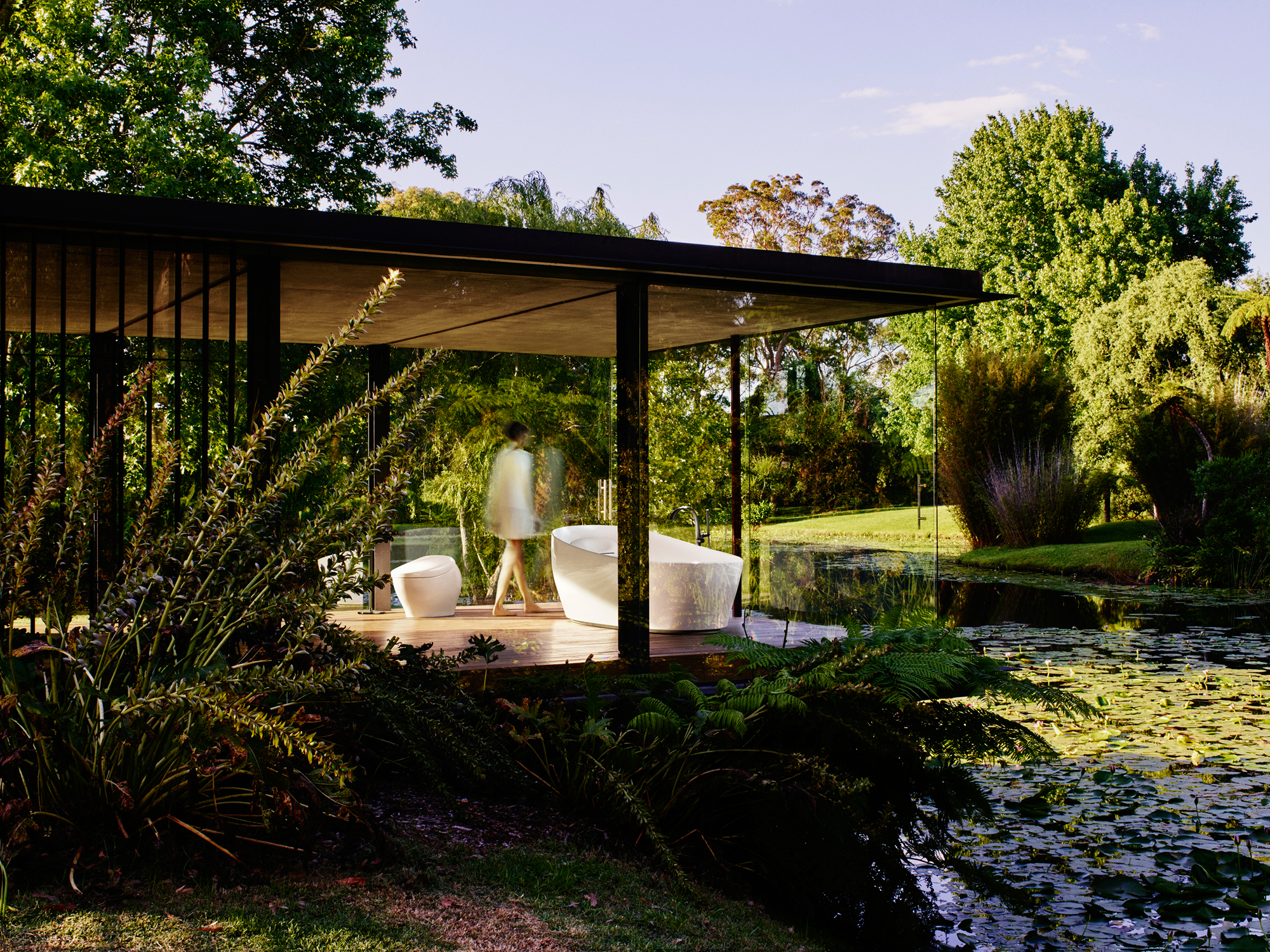 Alternate Image for Toto 87" Galaline Reinforced Marble Flotation Bathtub with Zero Dimension and Hydrohands, Gloss White, PJYD2200PWEU#GW