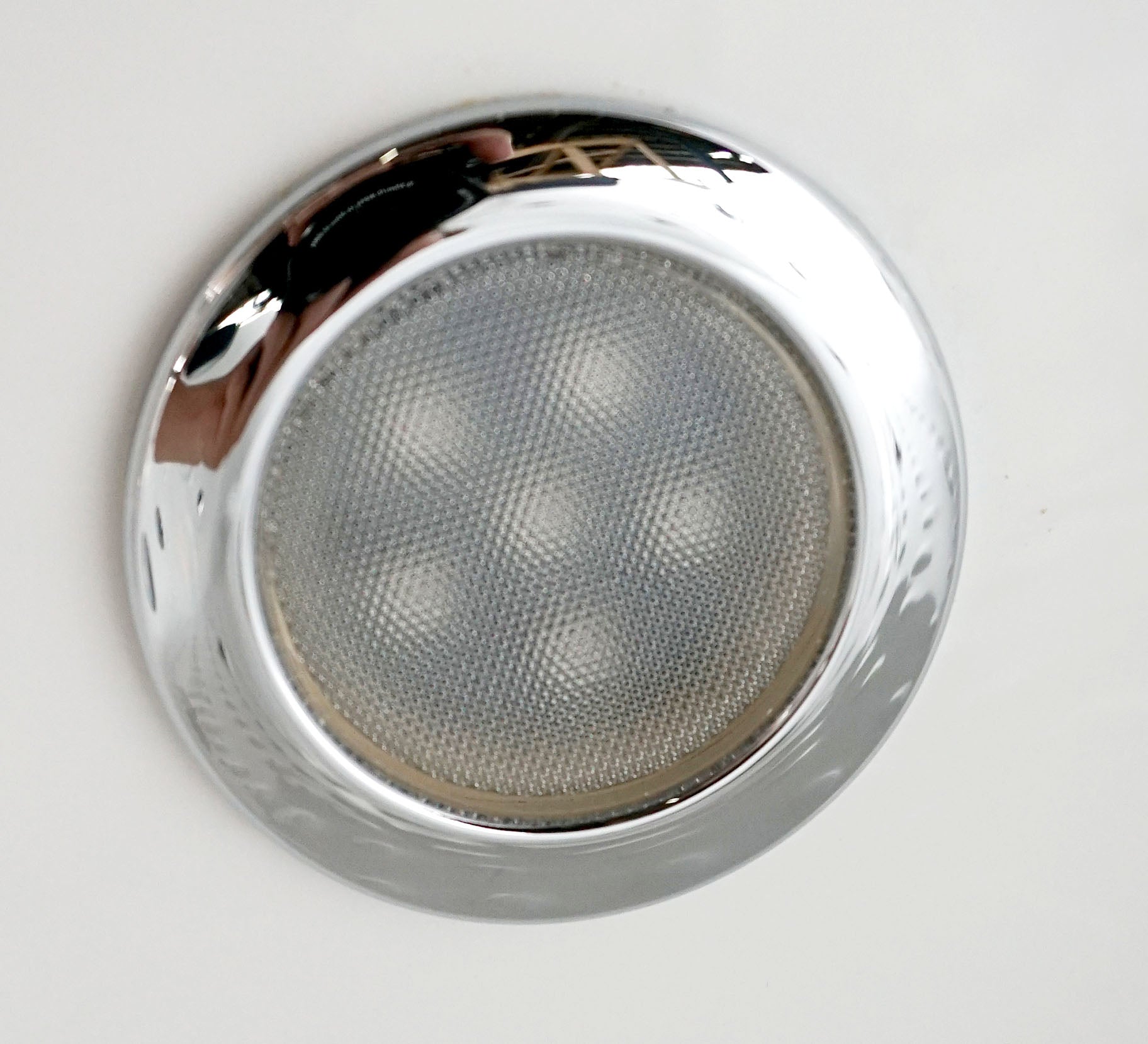 Alternate Image for Eago 67" Acrylic Corner Neo-angle Round Bathtub, White, AM113ETL-R