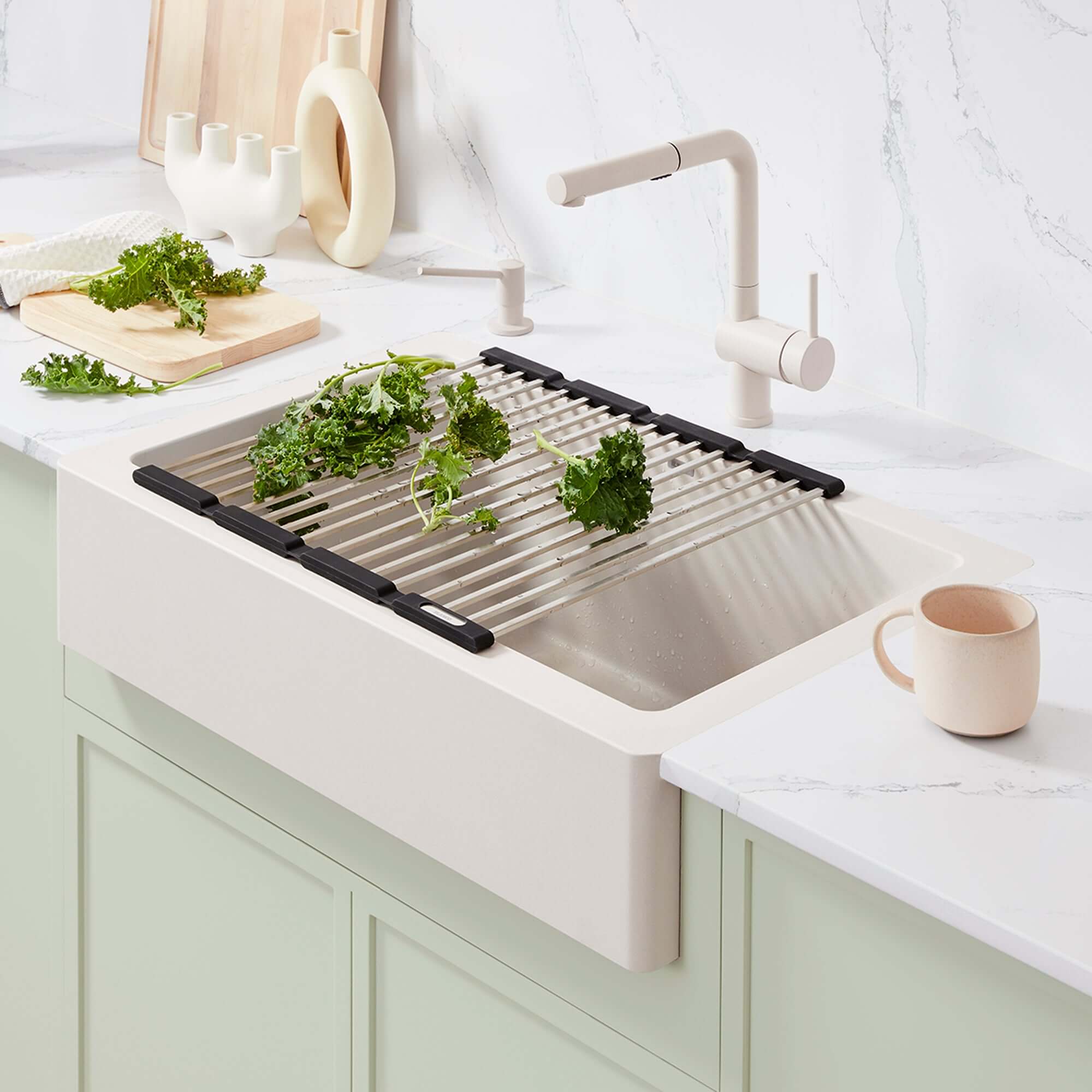 Alternate Image for Blanco Linus Low Arc Pull-Out Dual-Spray Kitchen Faucet, Soft White, 1.5 GPM, Brass, 526963