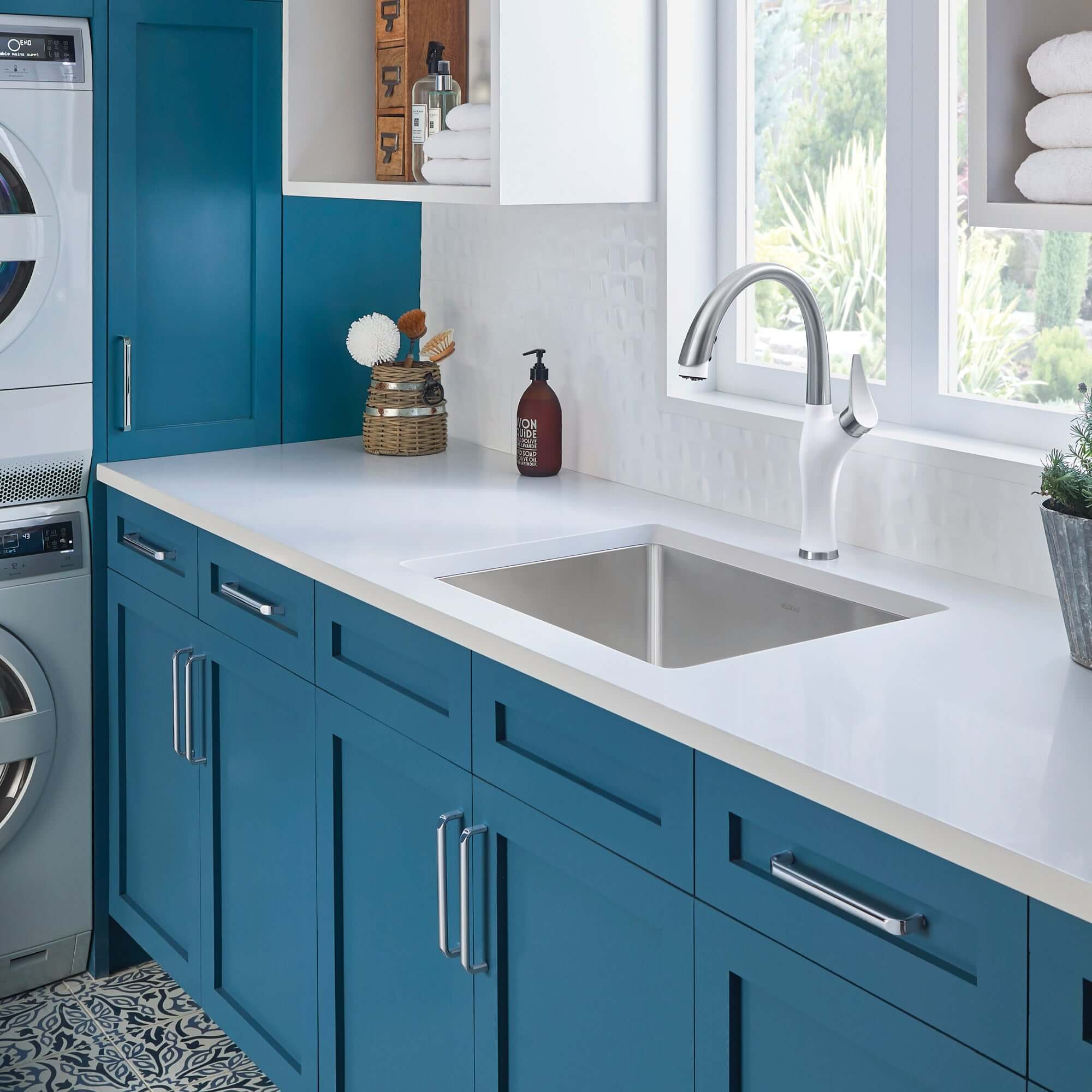 Alternate Image for Blanco Quatrus 25" Drop In/Topmount Stainless Steel Laundry Sink, Satin Polish, 18 Gauge, 1 Faucet Hole, 443151