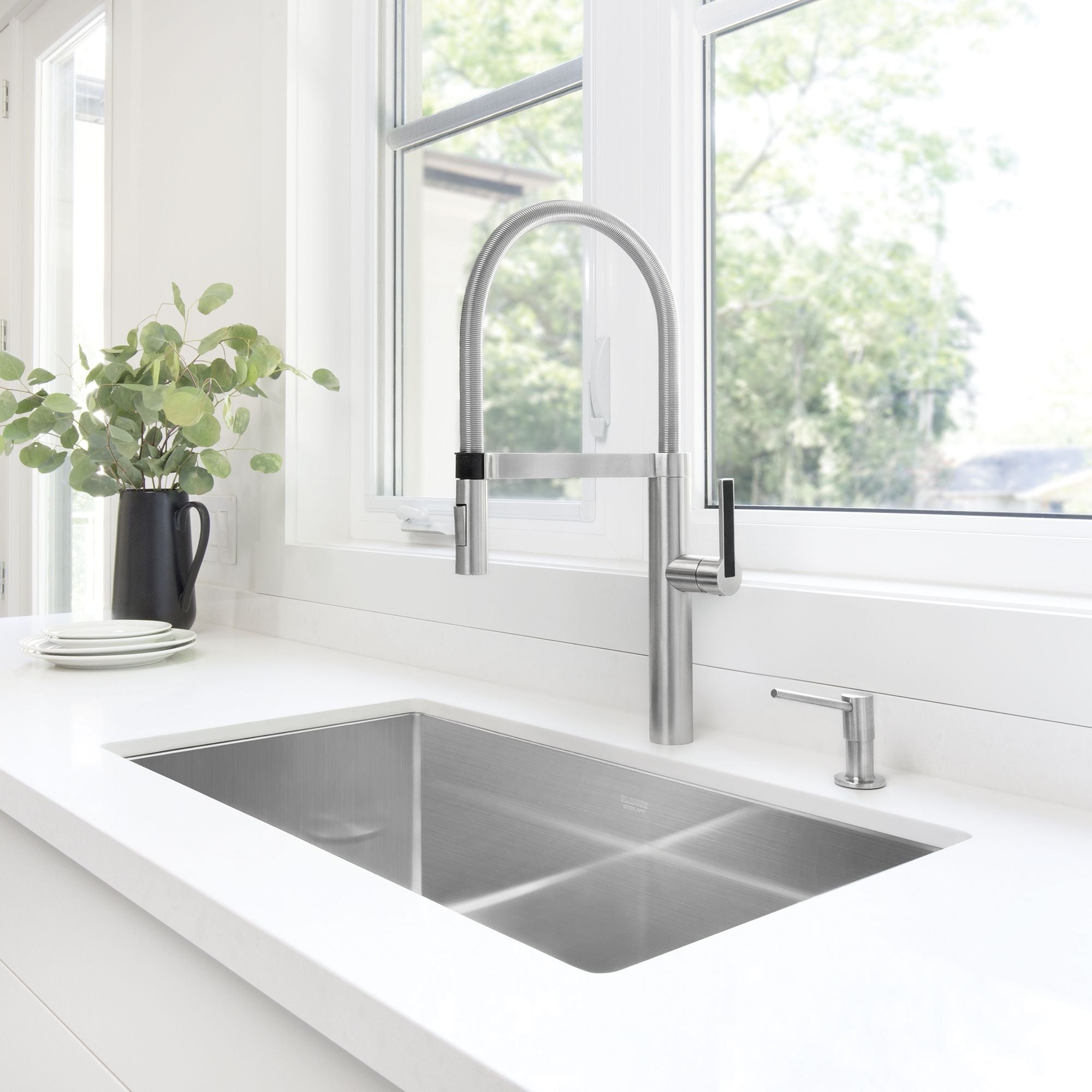 Alternate Image for Blanco Precision 32" Undermount Stainless Steel Kitchen Sink, 18 Gauge, Satin Polish, 515823