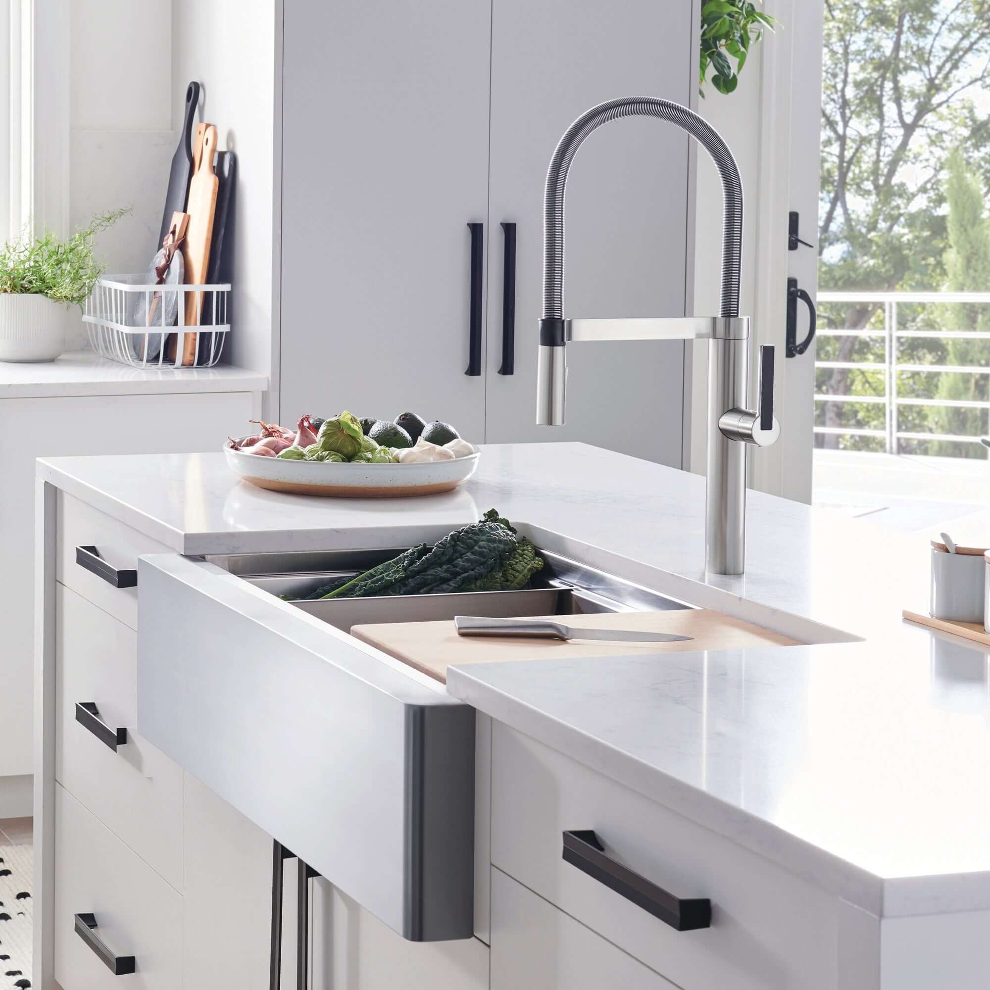 Alternate Image for Blanco Quatrus 33" Stainless Steel Workstation Farmhouse Sink with Accessories, 18 Gauge, Satin Polish, 525243
