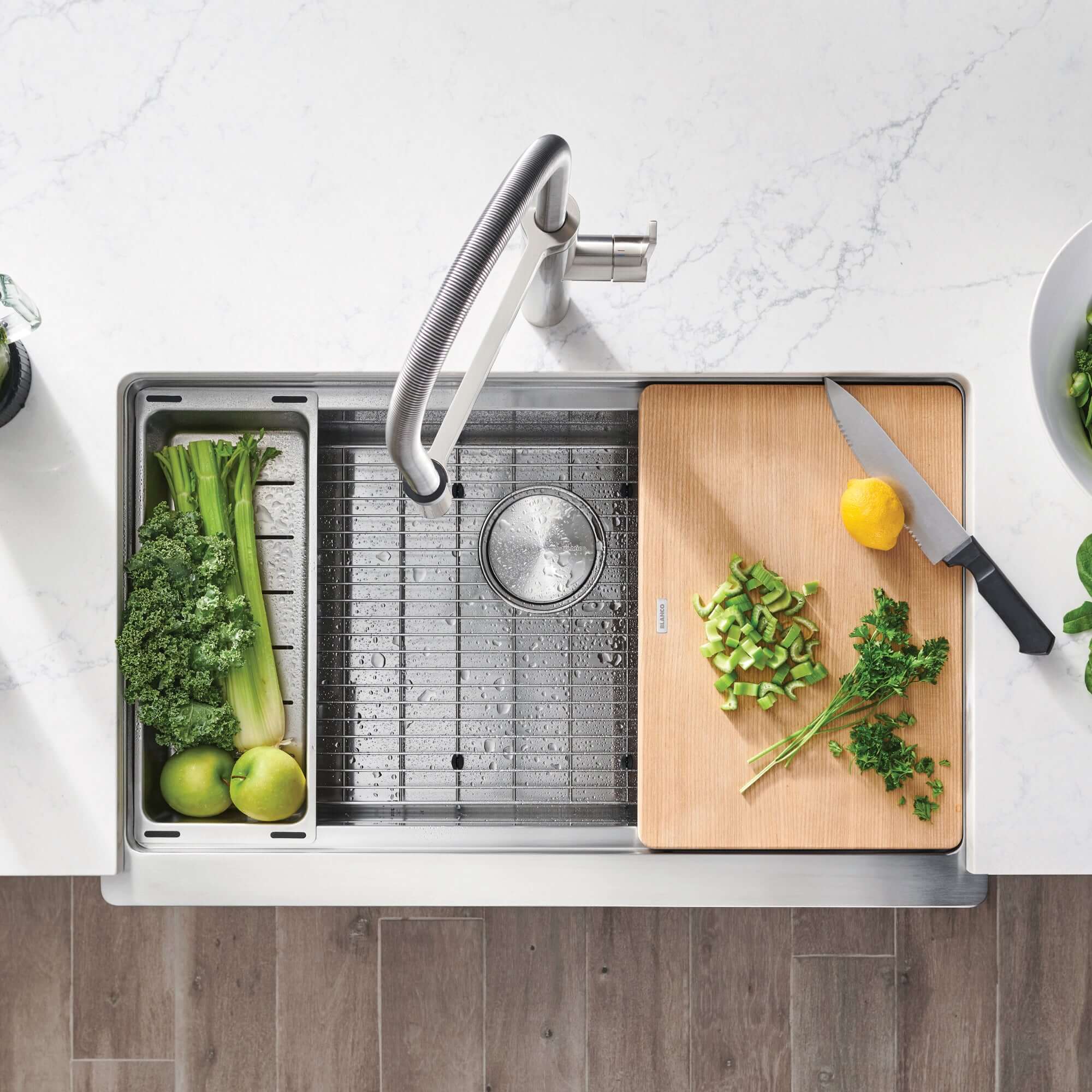 Alternate Image for Blanco Quatrus 33" Stainless Steel Workstation Farmhouse Sink with Accessories, 18 Gauge, Satin Polish, 525243