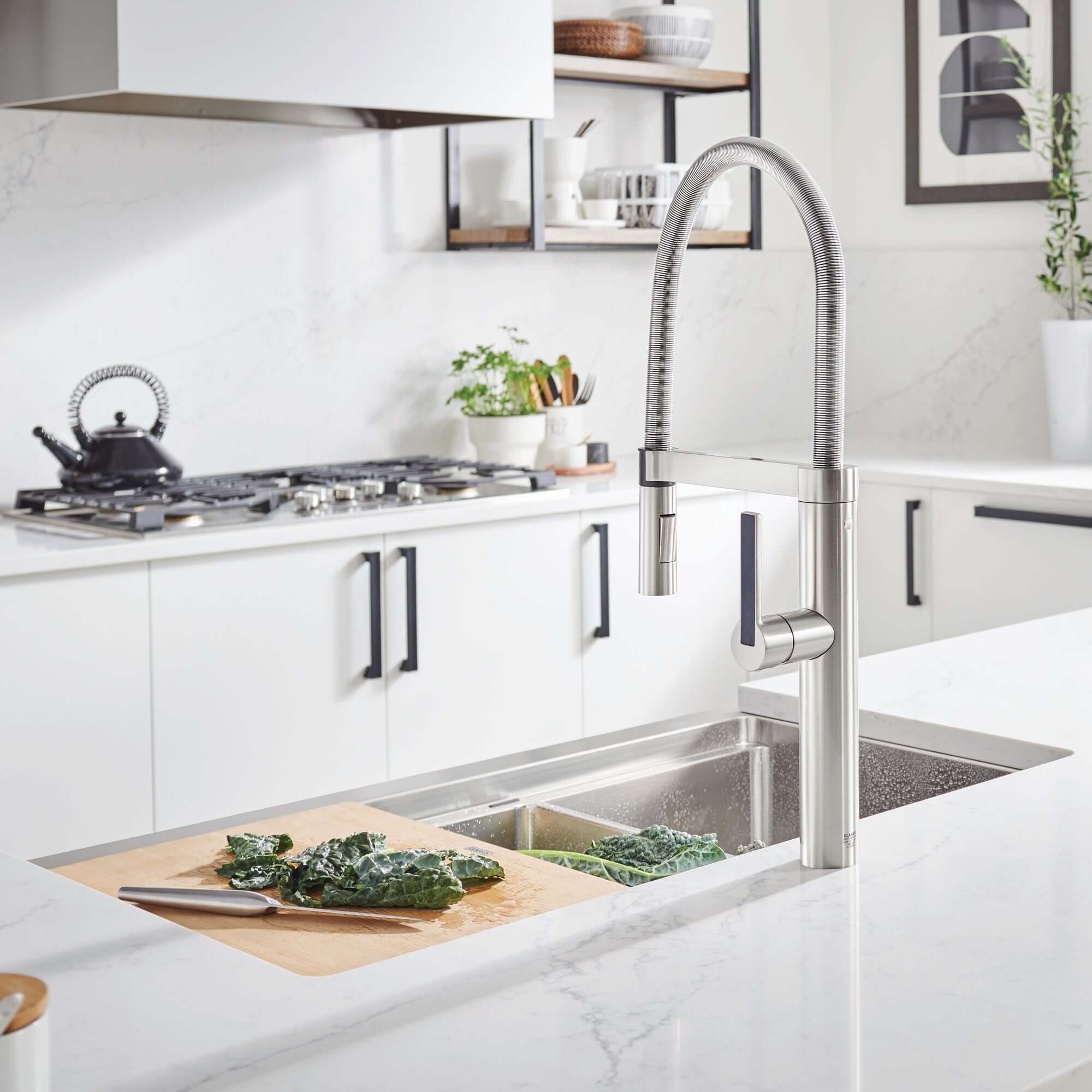 Alternate Image for Blanco Quatrus 33" Stainless Steel Workstation Farmhouse Sink with Accessories, 18 Gauge, Satin Polish, 525243