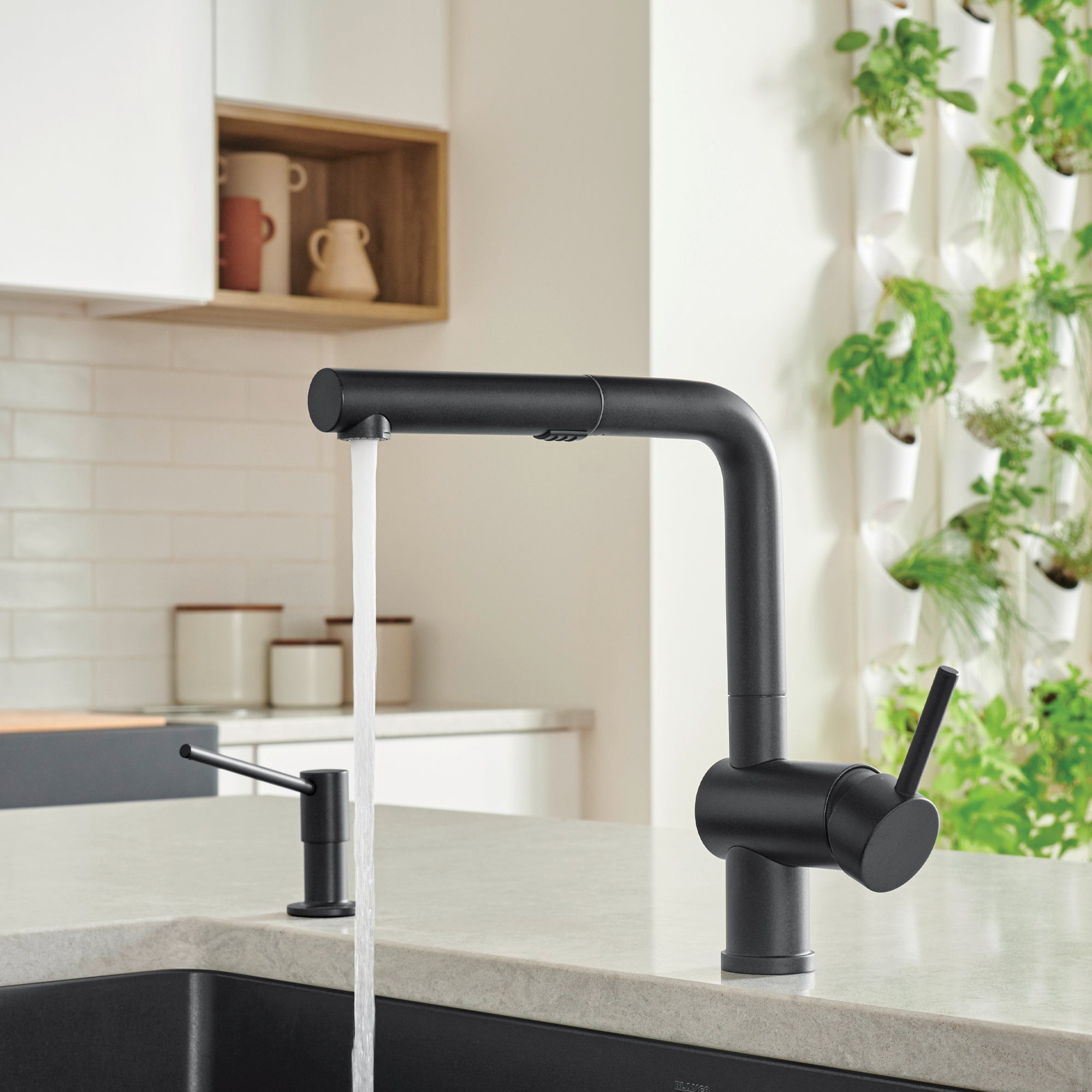 Blanco Linus 1.5 GPM Brass Kitchen Faucet, Pull-Out, Coal Black, 526374