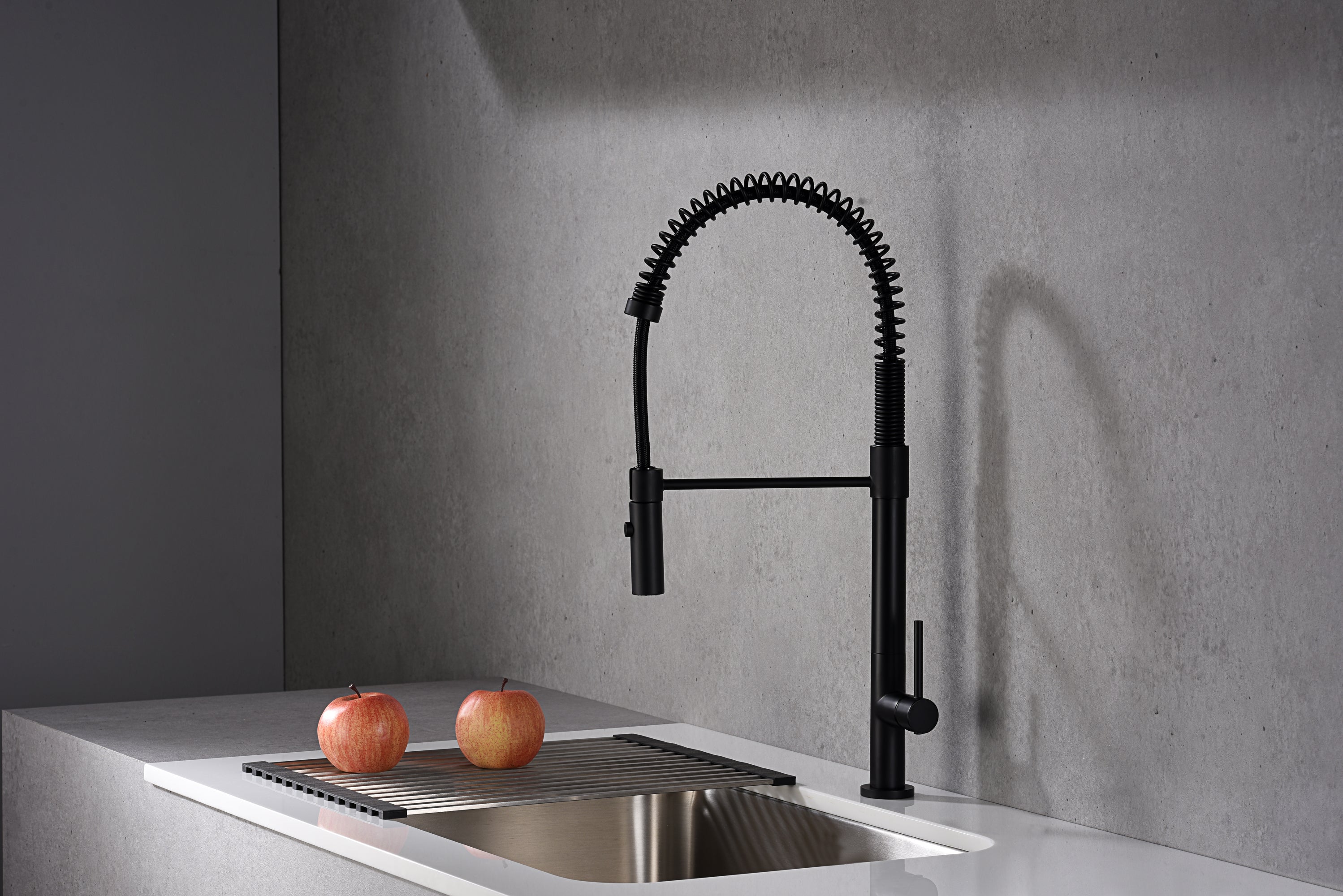 Alternate Image for Karran Bluffton Single Lever Handle Lead-free Brass ADA Kitchen Faucet, Pull Down, Matte Black, KKF220MB