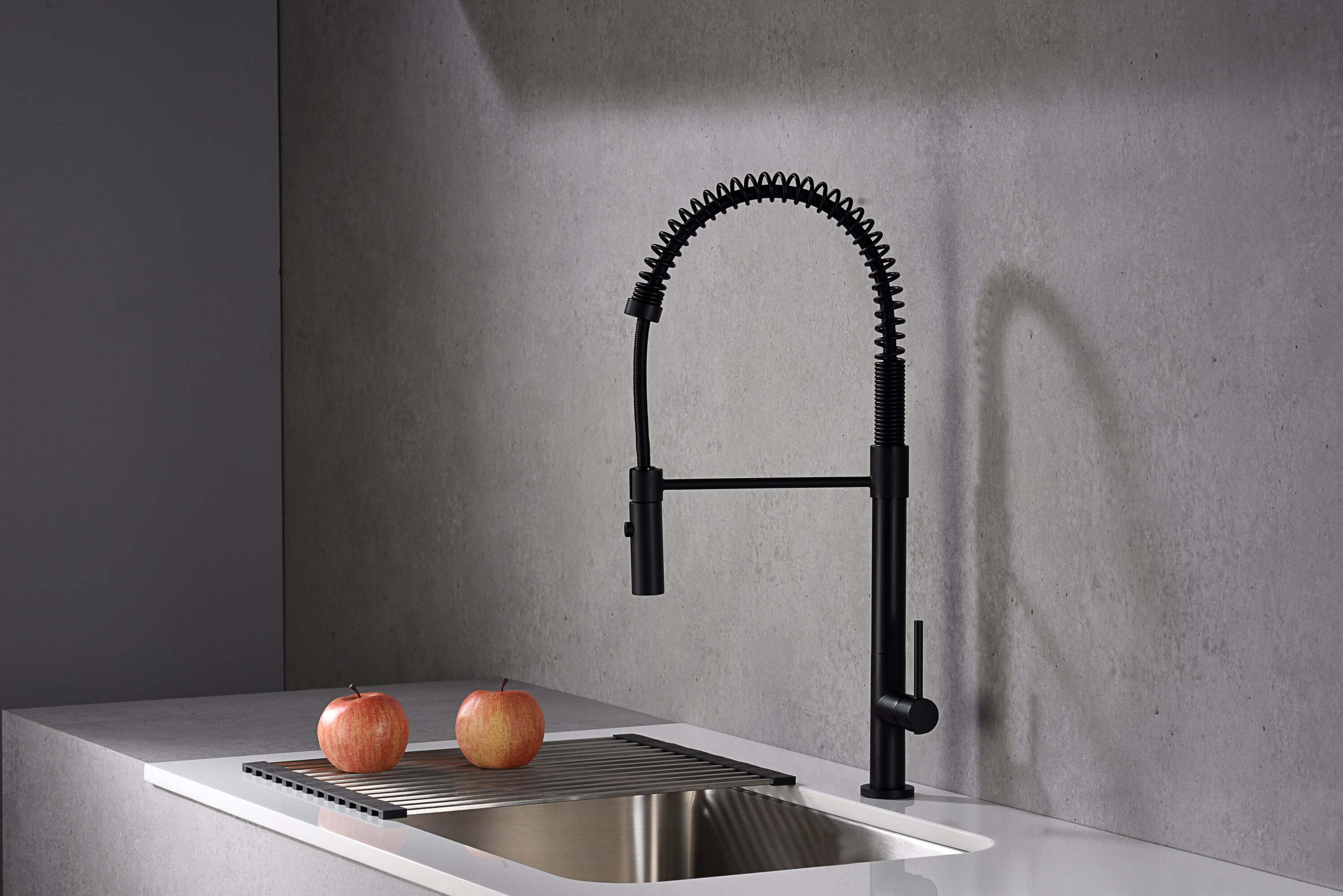 Alternate Image for Karran Bluffton Single Lever Handle Lead-free Brass ADA Kitchen Faucet, Pull Down, Matte Black, KKF220MB
