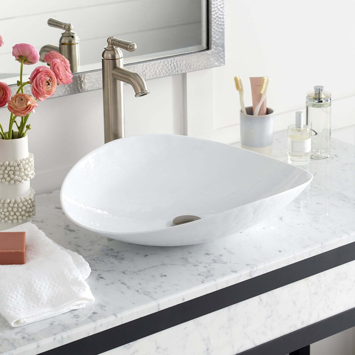 Alternate Image for Native Trails Murano 20" Asymmetrical Rounded Curve-Shaped Glass Vessel Bathroom Sink, Bianco, MG2017-BO