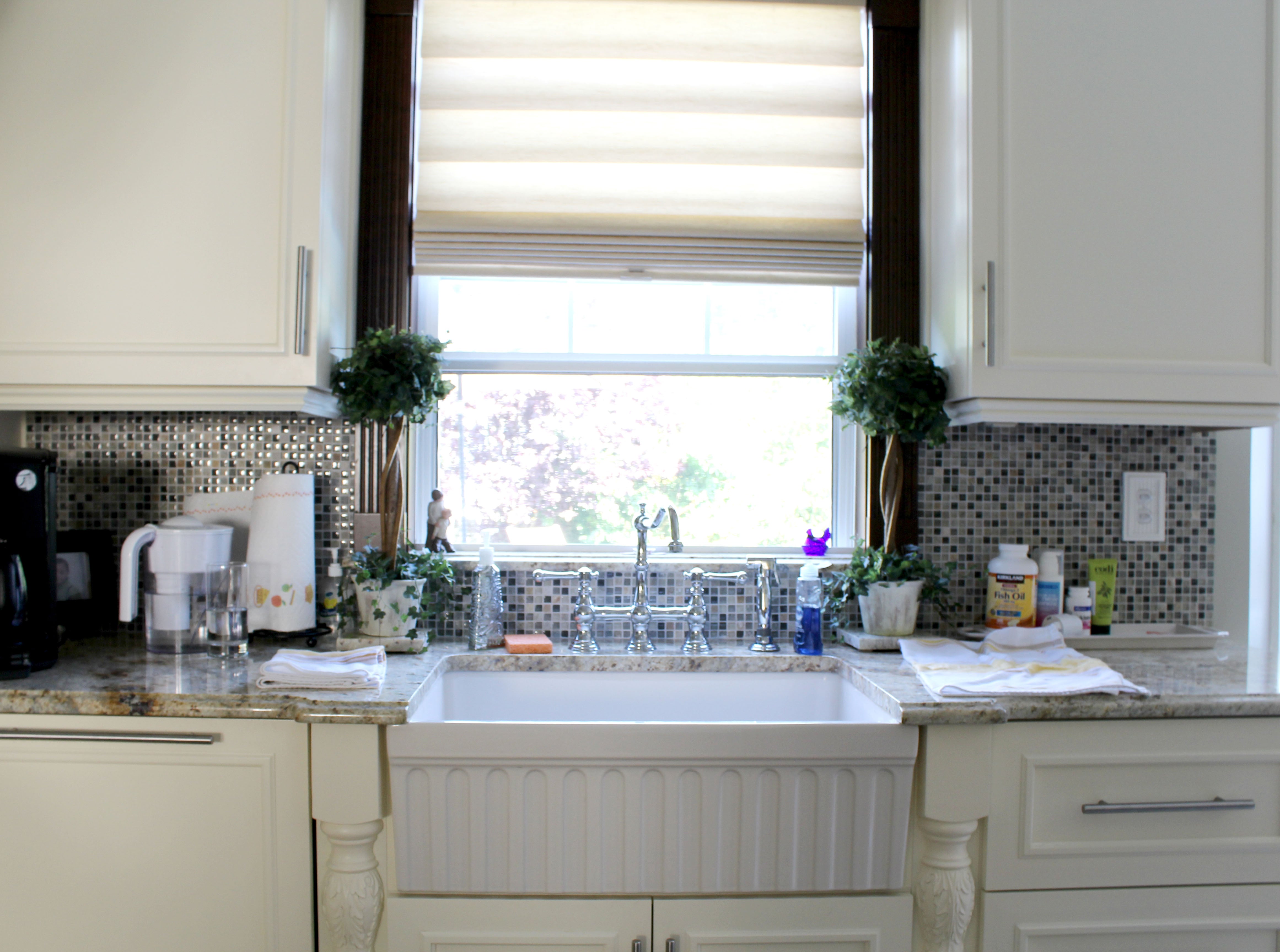 Alternate Image for Whitehaus 30" Fireclay Farmhouse Apron Sink, White, Reversible, WHQ330