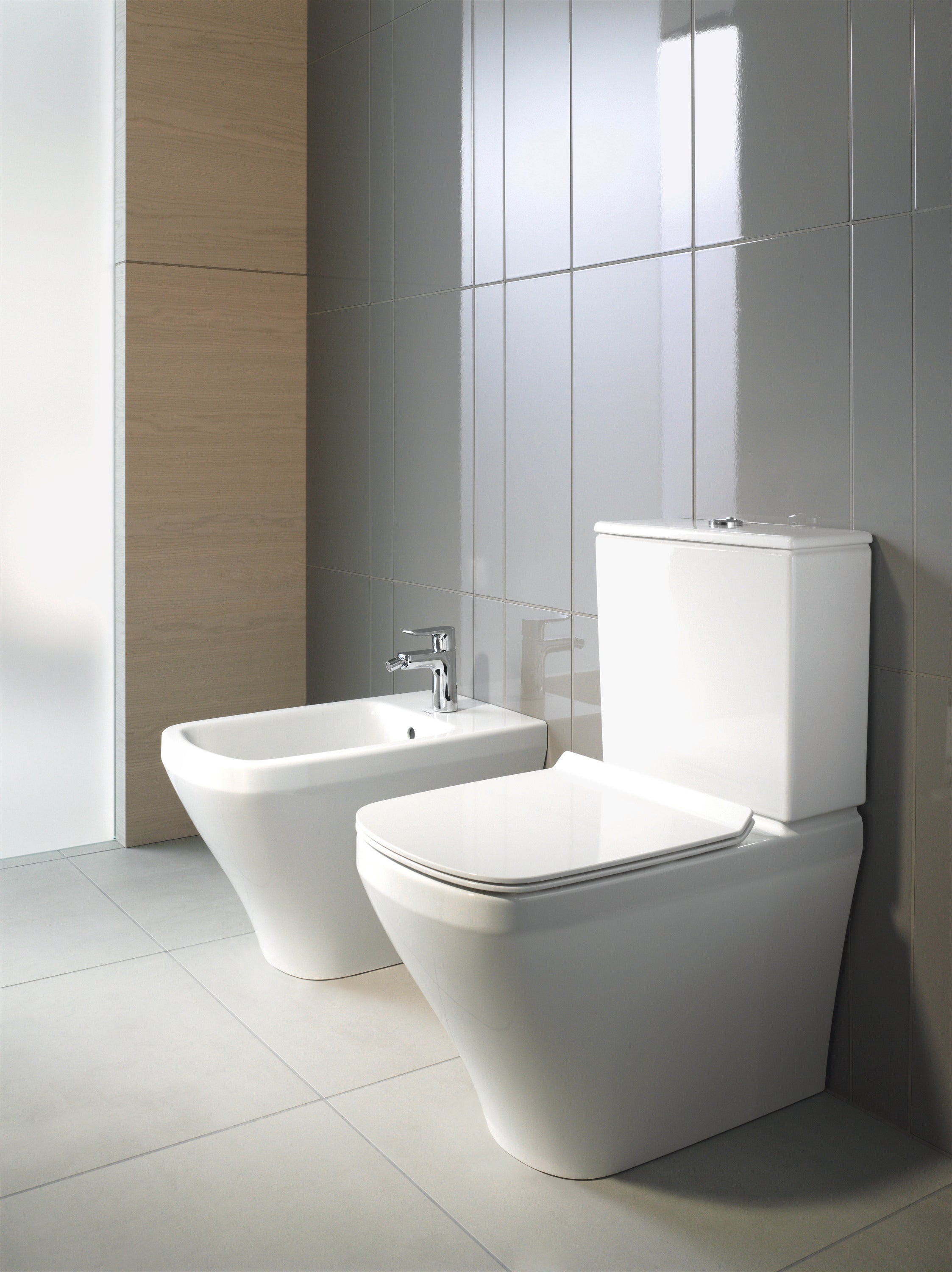 DuraStyle Elongated Slow Close Toilet Seat in White