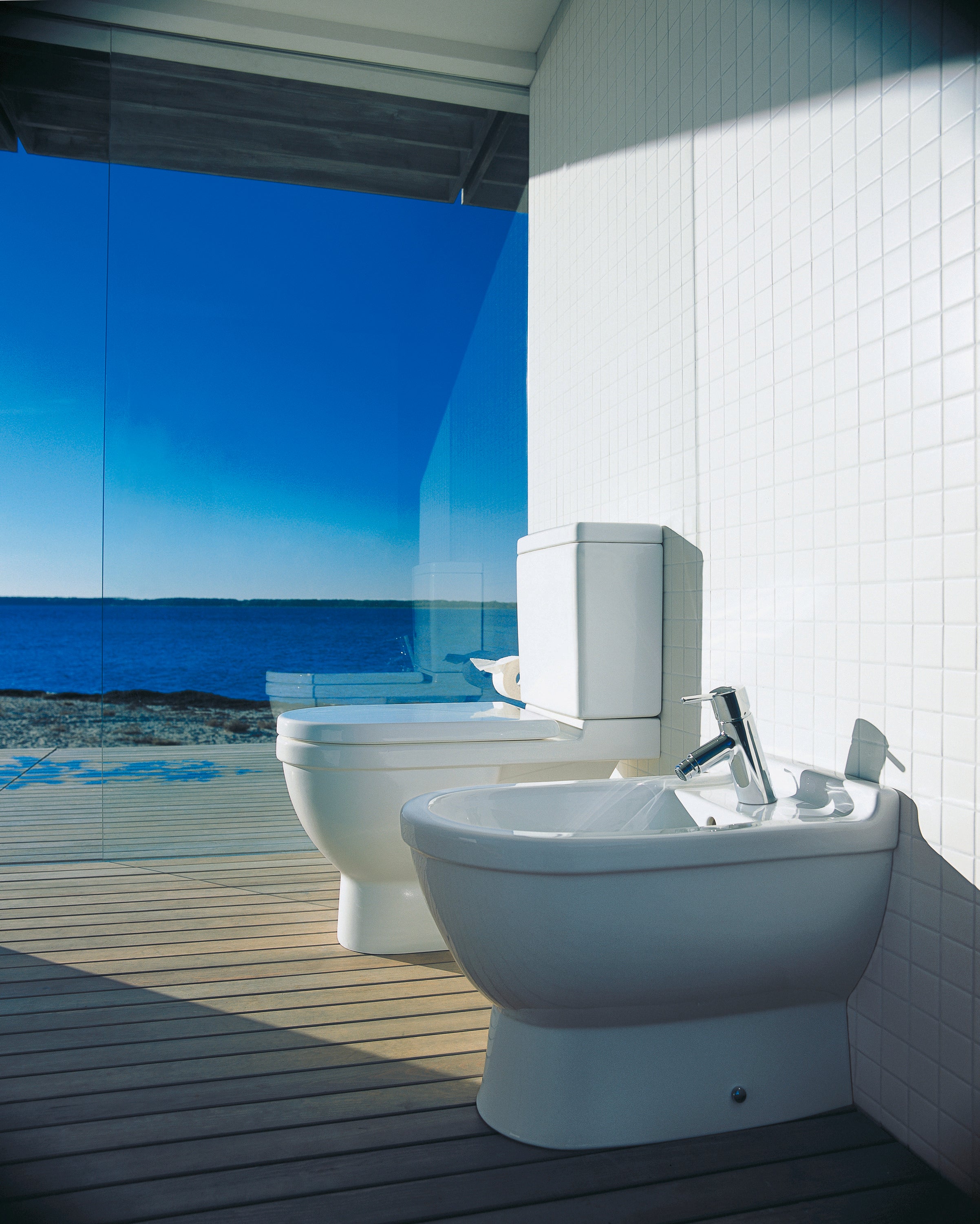 Starck 3 Elongated Slow Close Toilet Seat in White