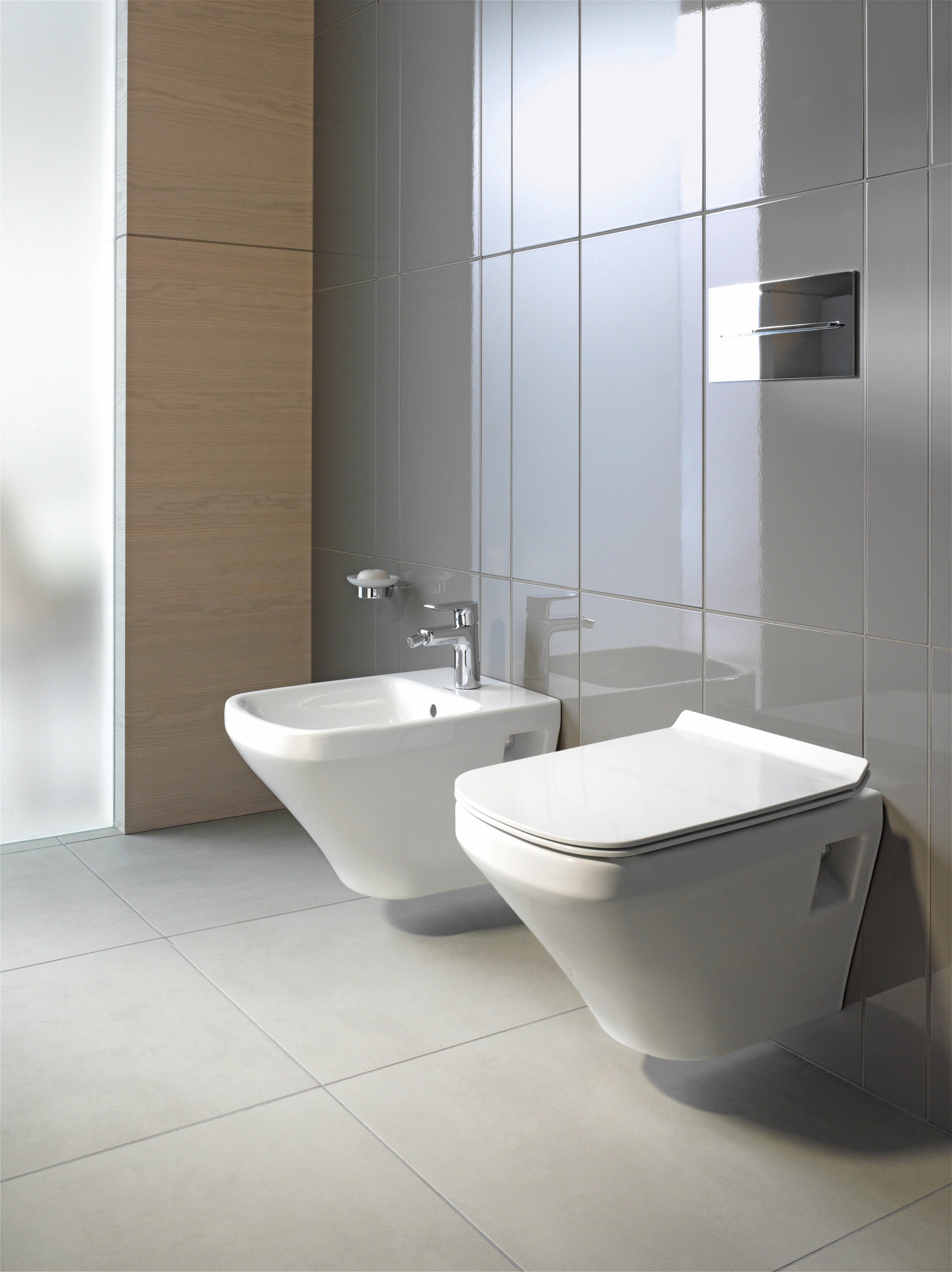 DuraStyle Round Slow Close Toilet Seat in White