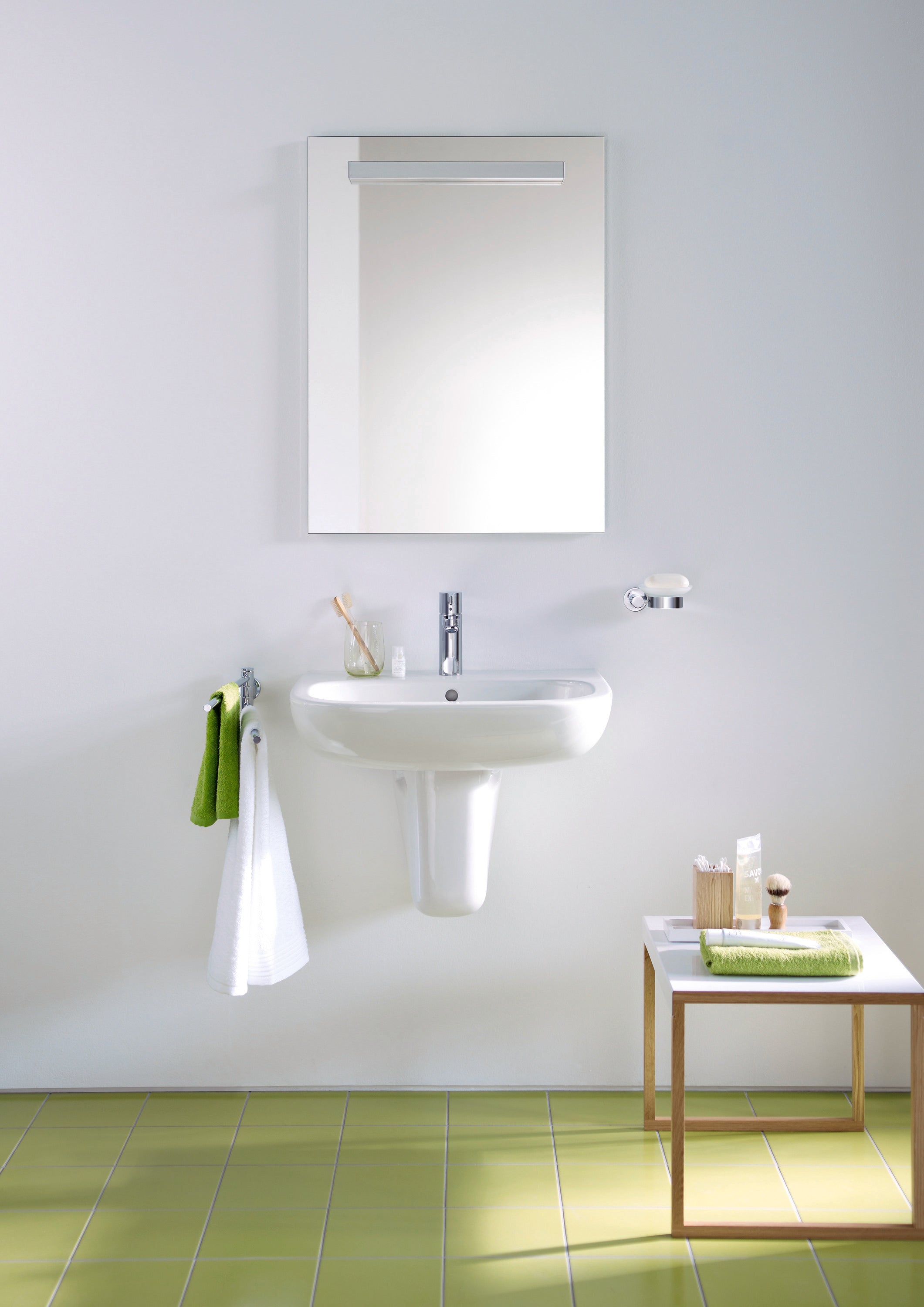 D-Code 23 5/8" Rectangular Wall Mounted Sink in White with Single Faucet Hole and with Overflow