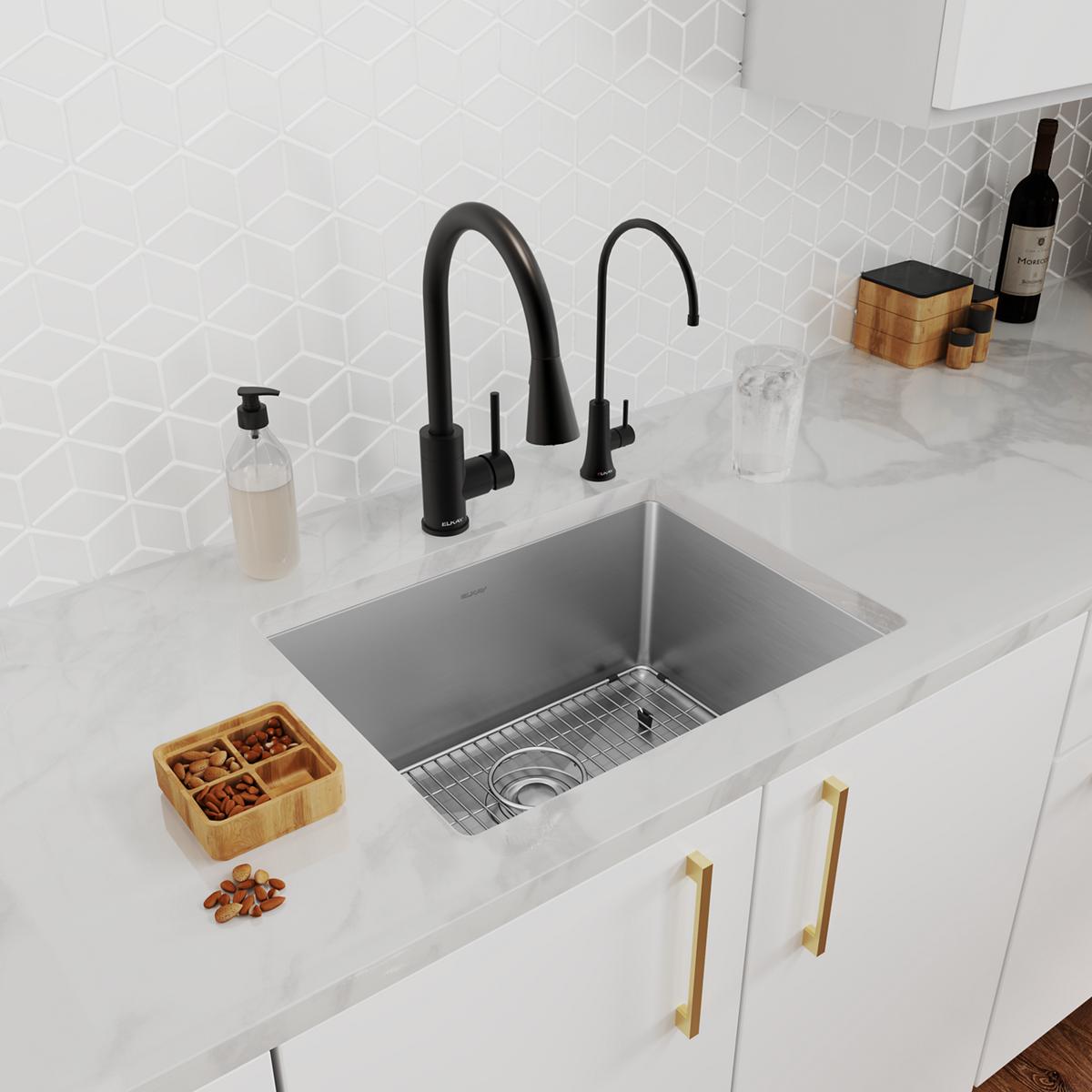 Elkay Avado 1.5 GPM Lever Handle Gooseneck Spout Brass ADA Beverage Faucet, Matte Black, LKAV71FMB
