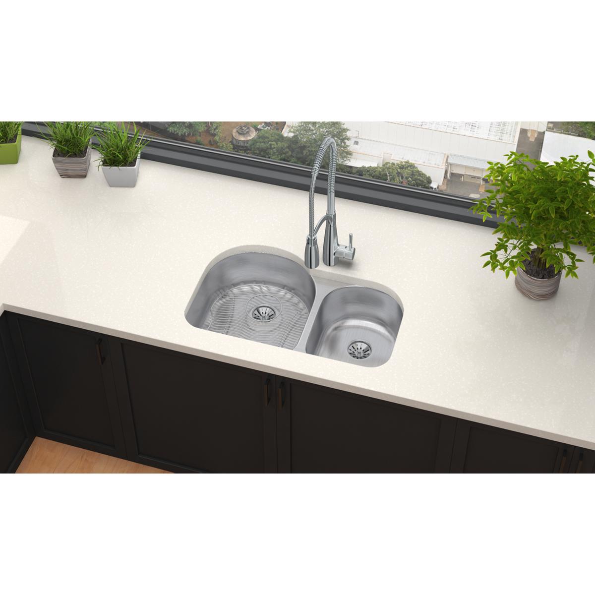 Elkay Lustertone Classic 31" Undermount Stainless Steel Kitchen Sink, 60/40 Double Bowl, Lustrous Satin, 18 Gauge, ELUH3119RPD
