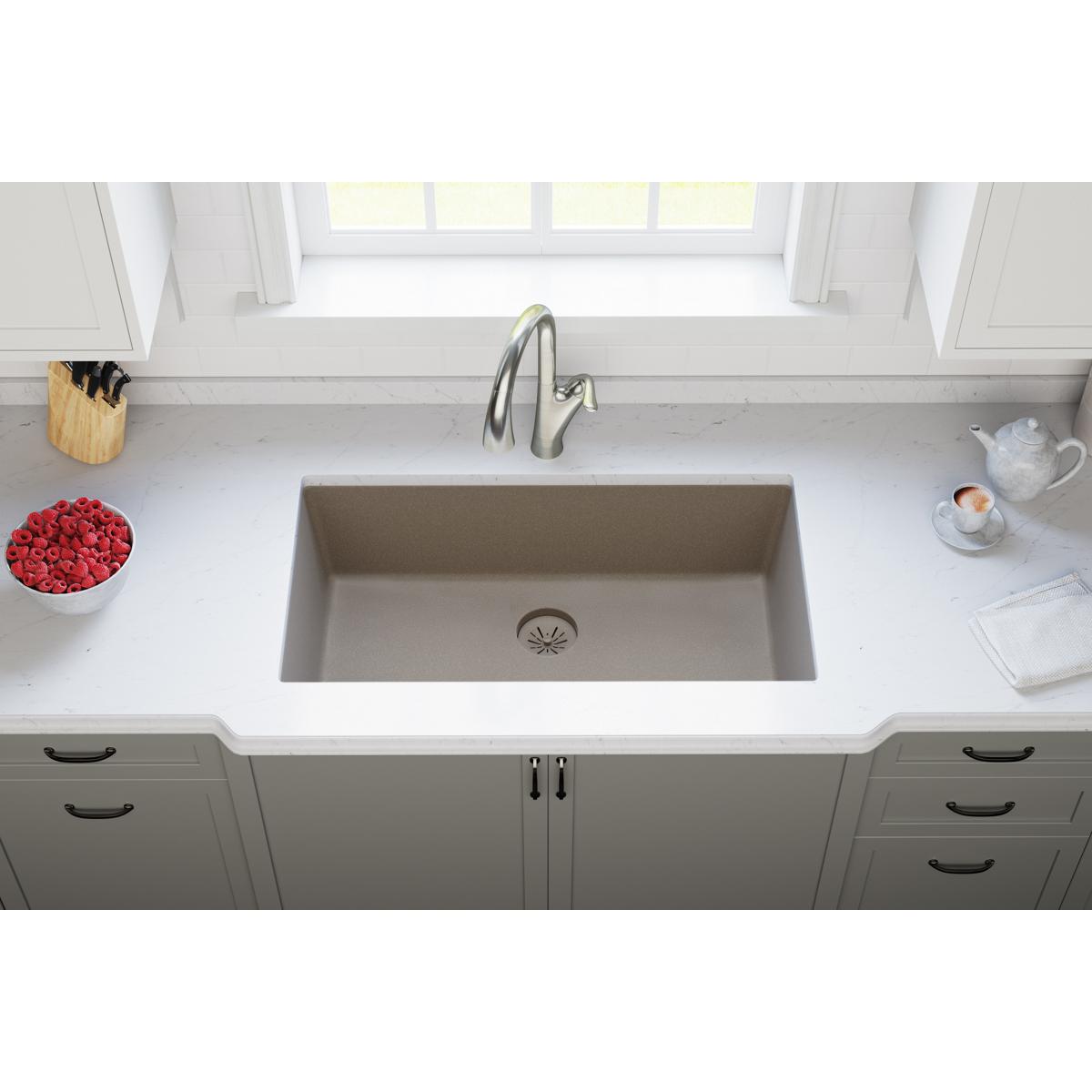 Elkay Quartz Perfect Drain 3-1/2" Removable Polymer Basket Strainer and Rubber Stopper Silvermist, LKPDQSSM