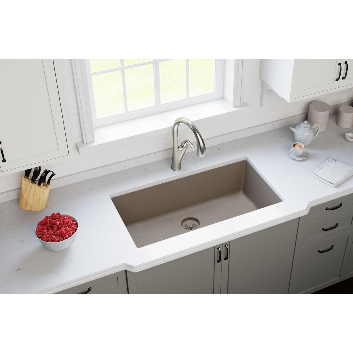 Elkay Quartz Perfect Drain 3-1/2" Removable Polymer Basket Strainer and Rubber Stopper Silvermist, LKPDQSSM