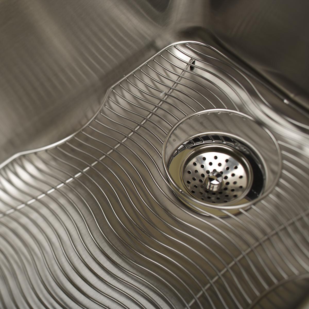 Elkay Lustertone Classic 31" Undermount Stainless Steel Kitchen Sink Kit, 60/40 Double Bowl, Lustrous Satin, 18 Gauge, ELUH3120RDBG