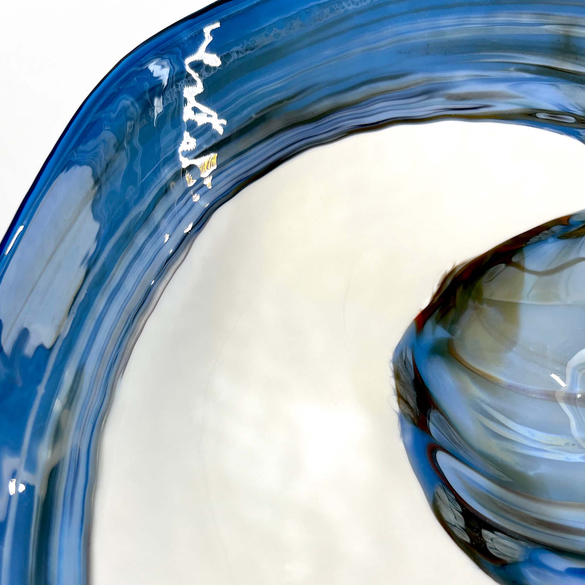 Native Trails Murano 14.75" x 14.75" Round Vessel Glass Bathroom Sink, Marina, MG1515-MA